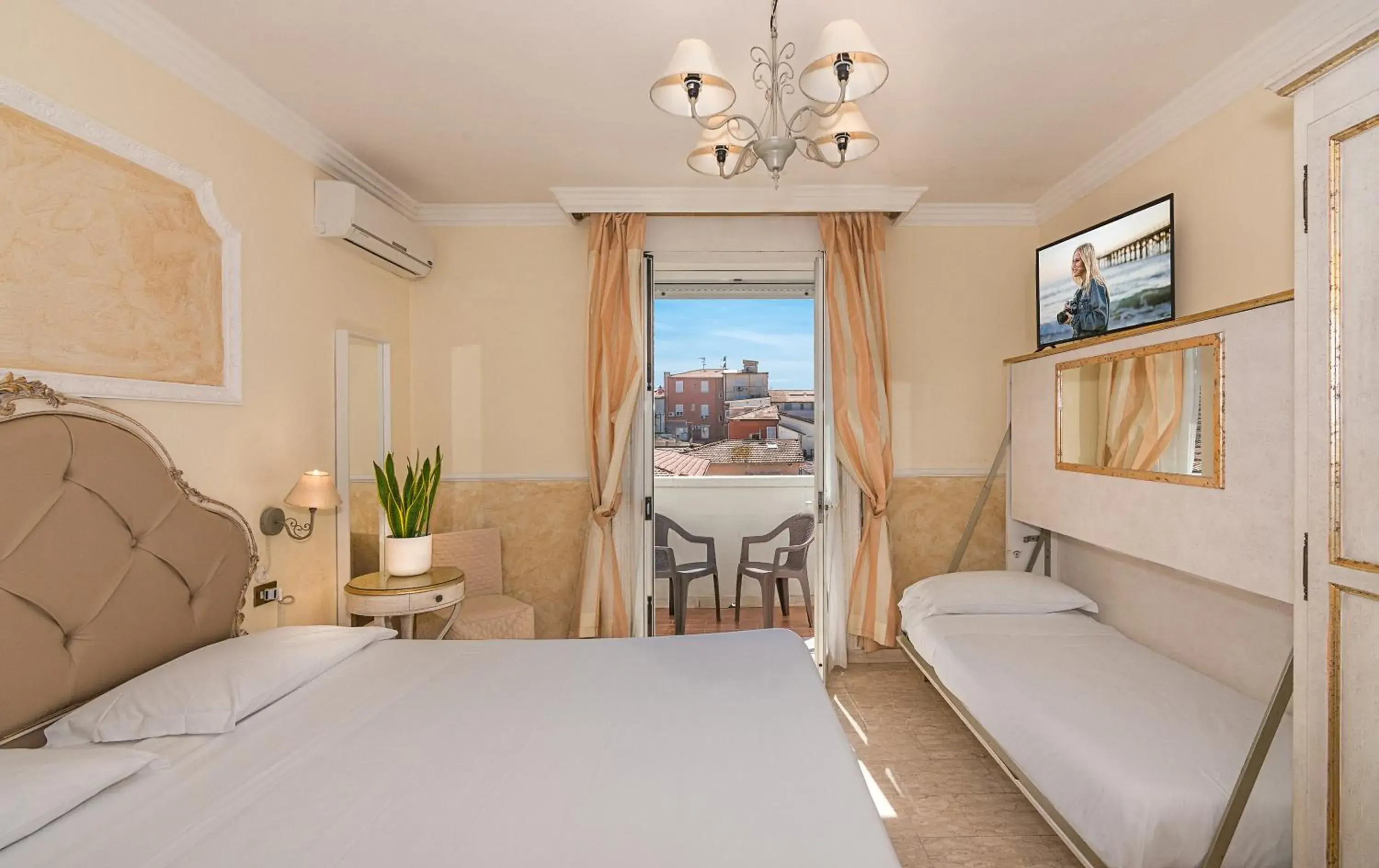 Comfort Triple Room in Hotel Tahiti Comfort Triple Room in Hotel Tahiti