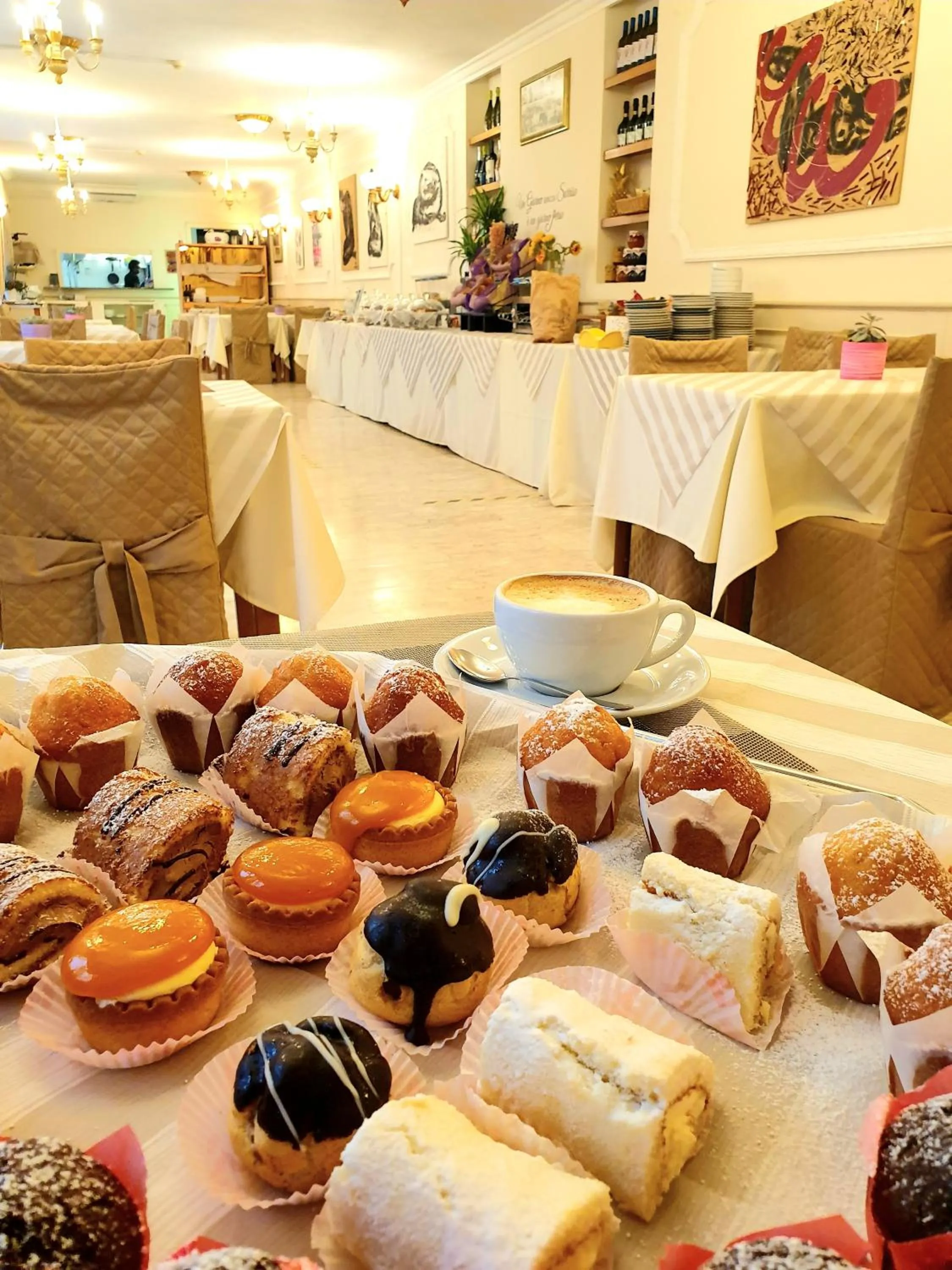 Food and drinks in Hotel Tahiti