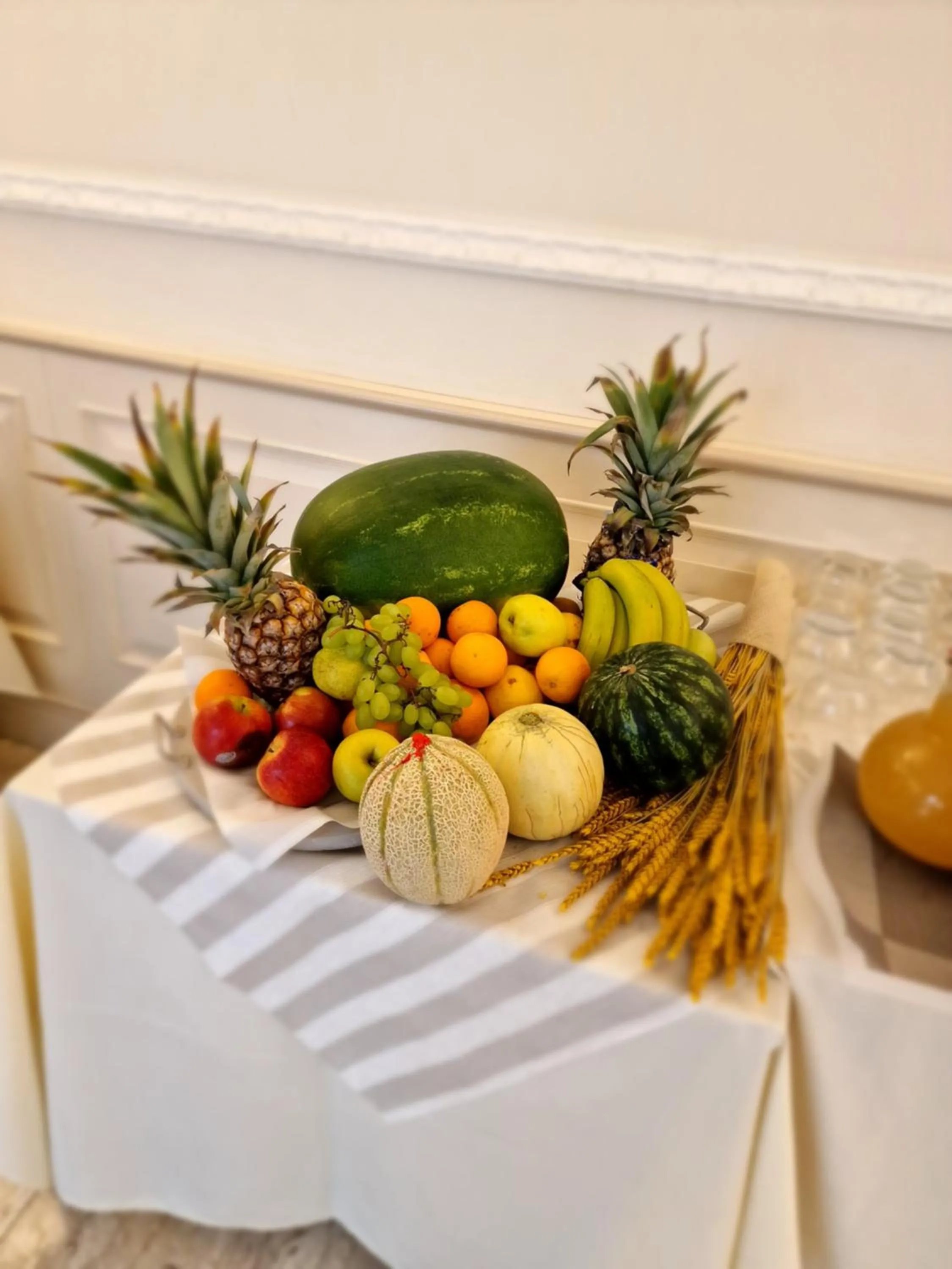 Food and drinks in Hotel Tahiti