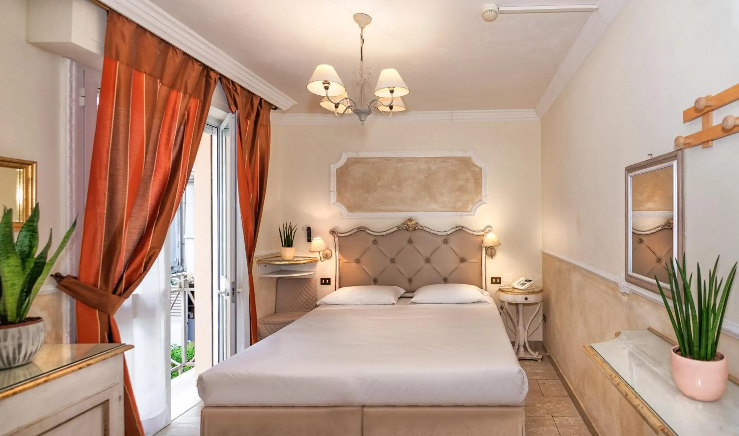 Economy Double Room in Hotel Tahiti Economy Double Room in Hotel Tahiti