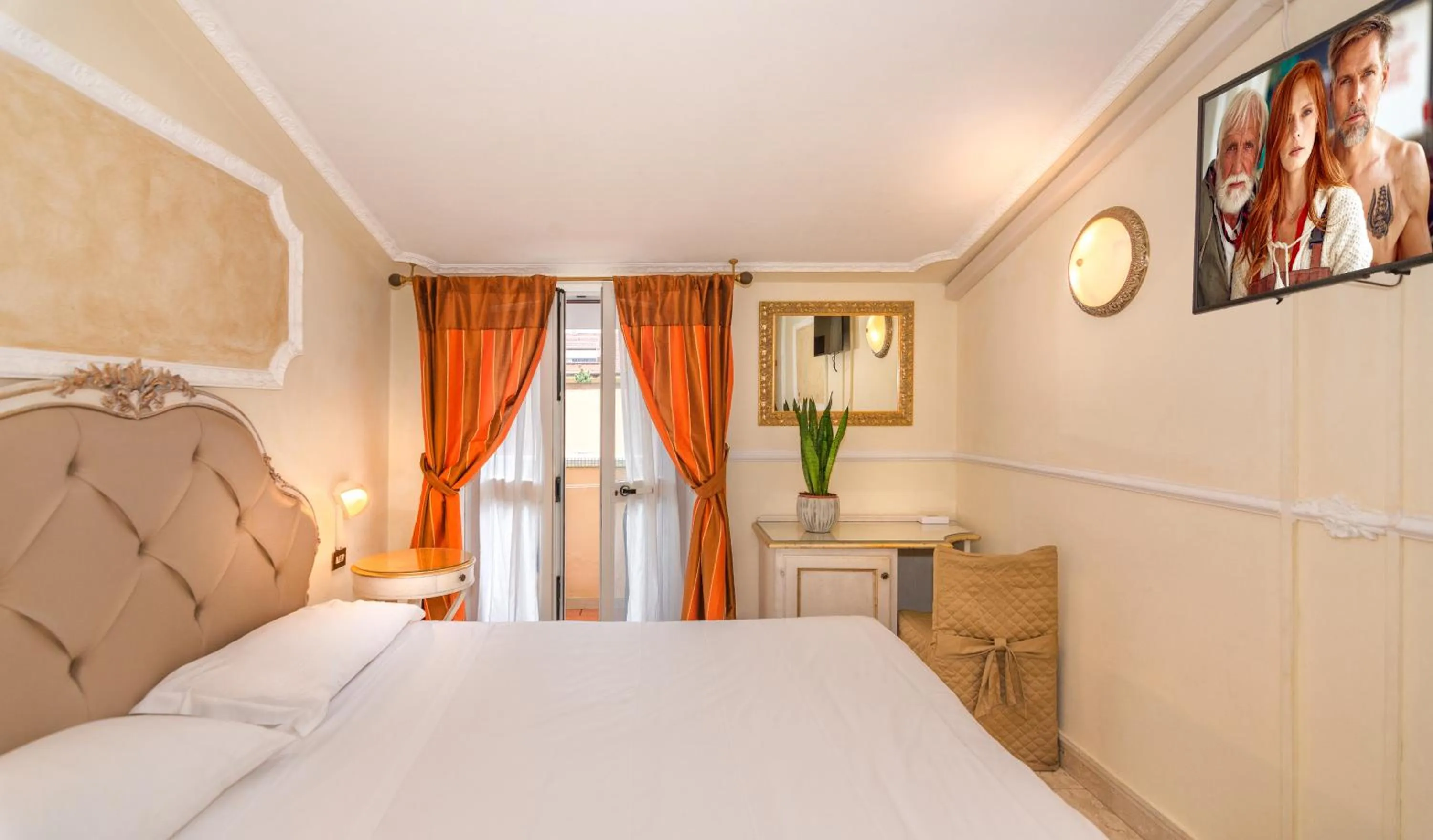 Bedroom, Bed in Hotel Tahiti