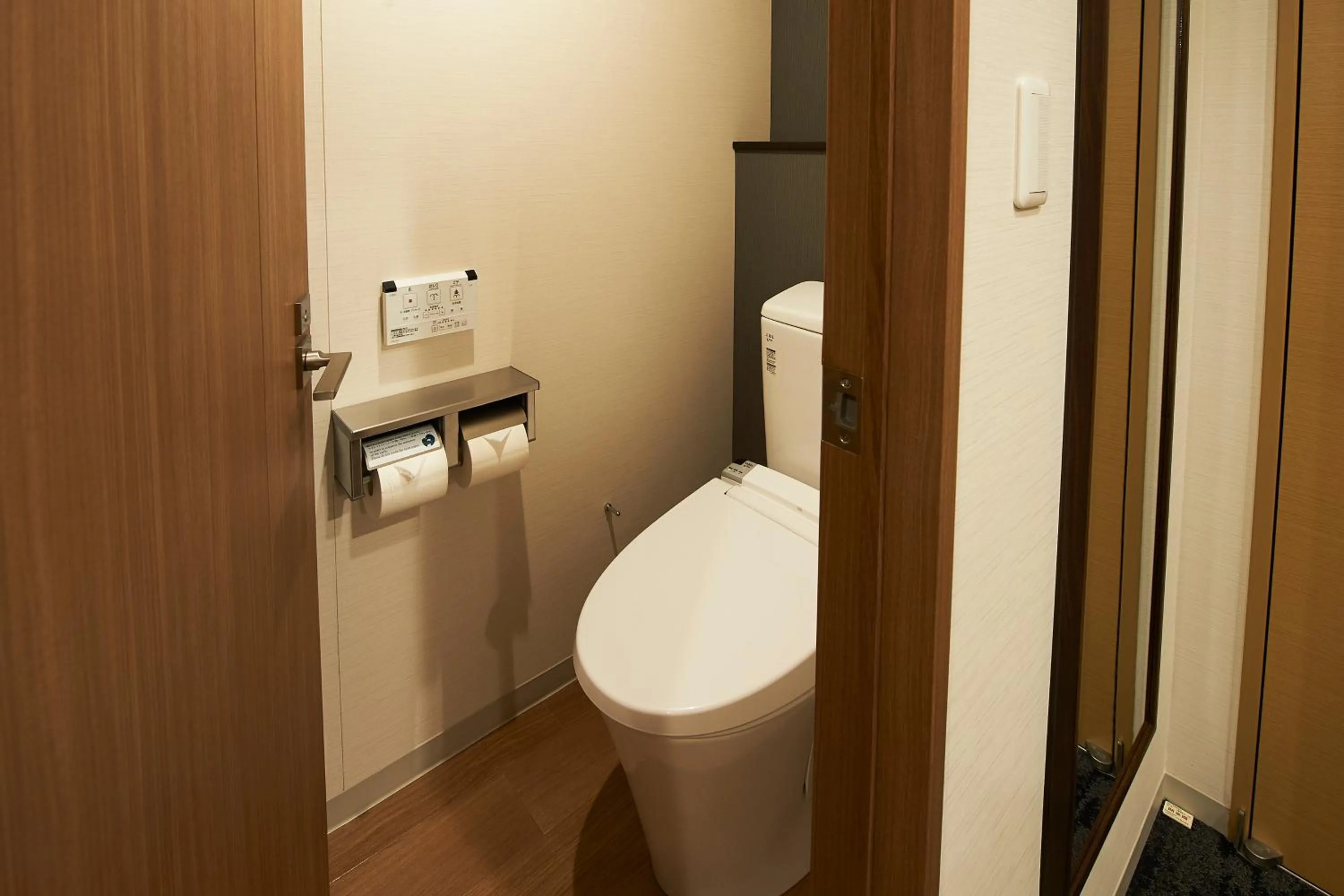 Toilet in Sotetsu Fresa Inn Kitahama