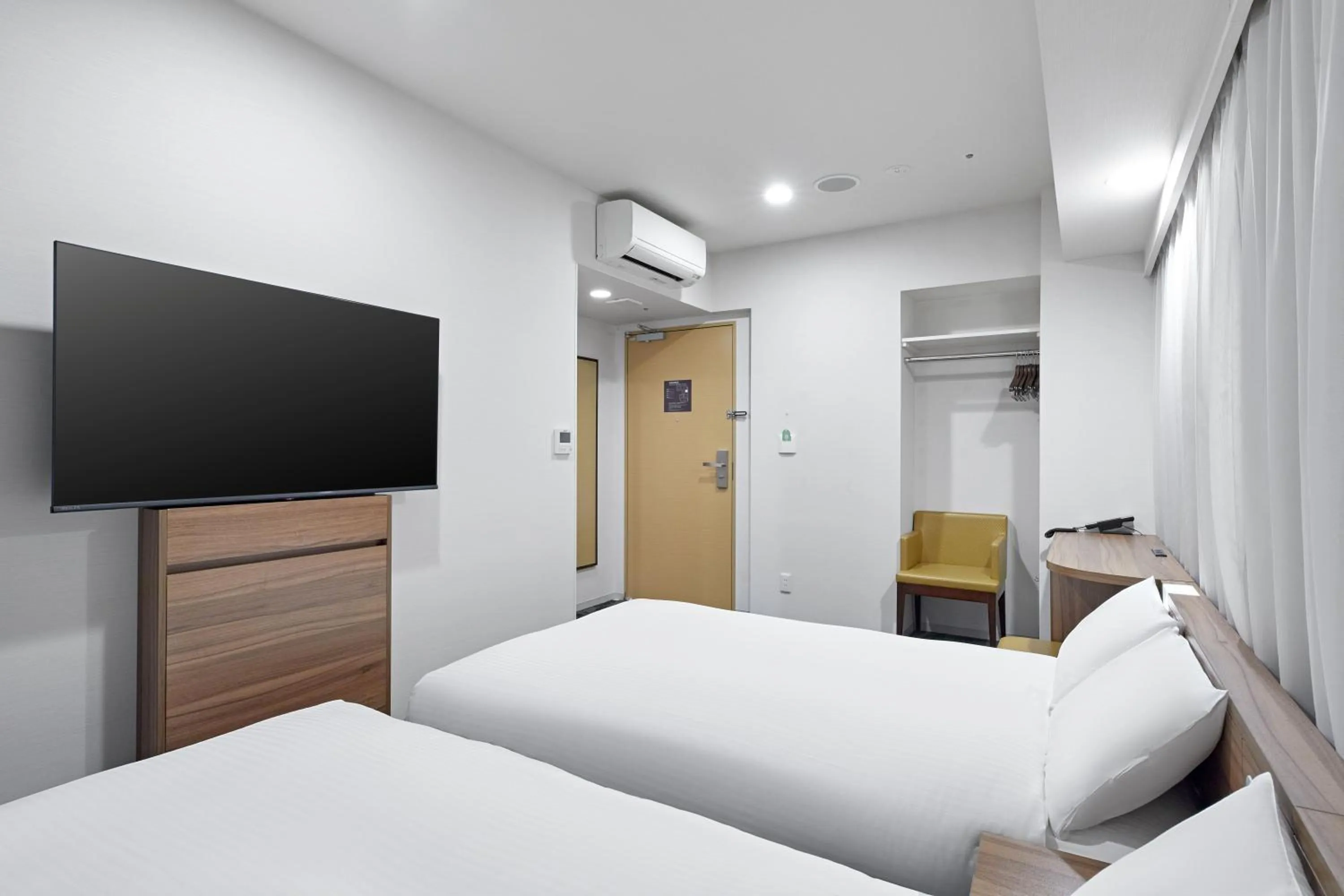 Area and facilities, Bed in Sotetsu Fresa Inn Kitahama