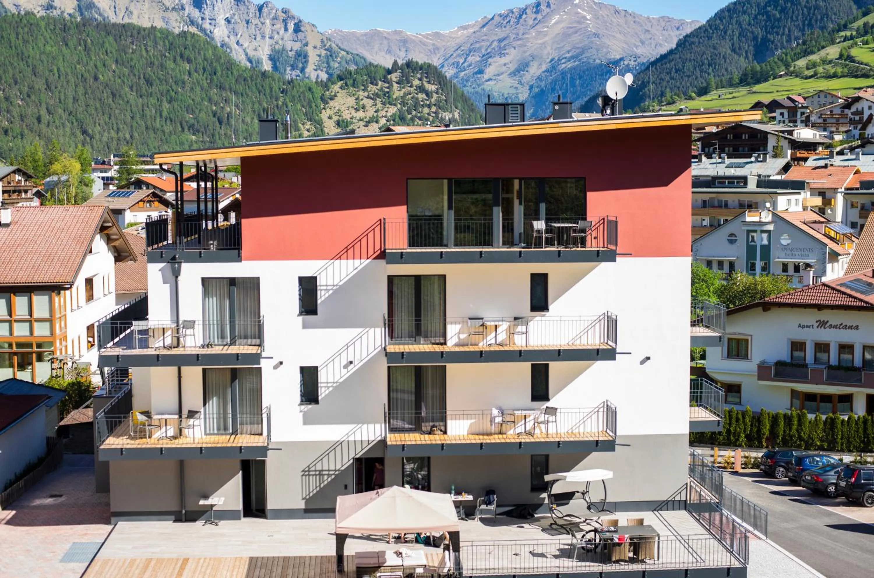 Property building in Alberts Heimatglück