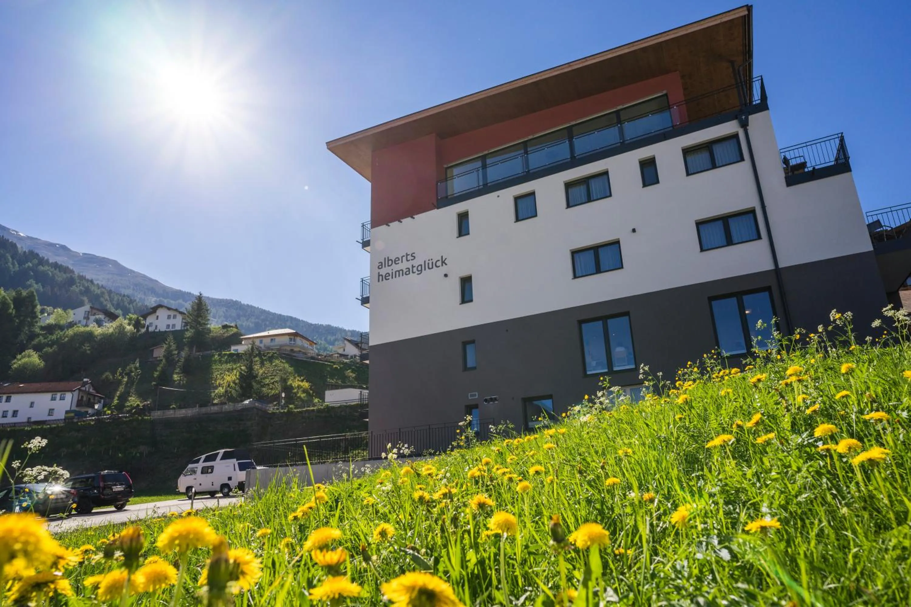 Property building in Alberts Heimatglück
