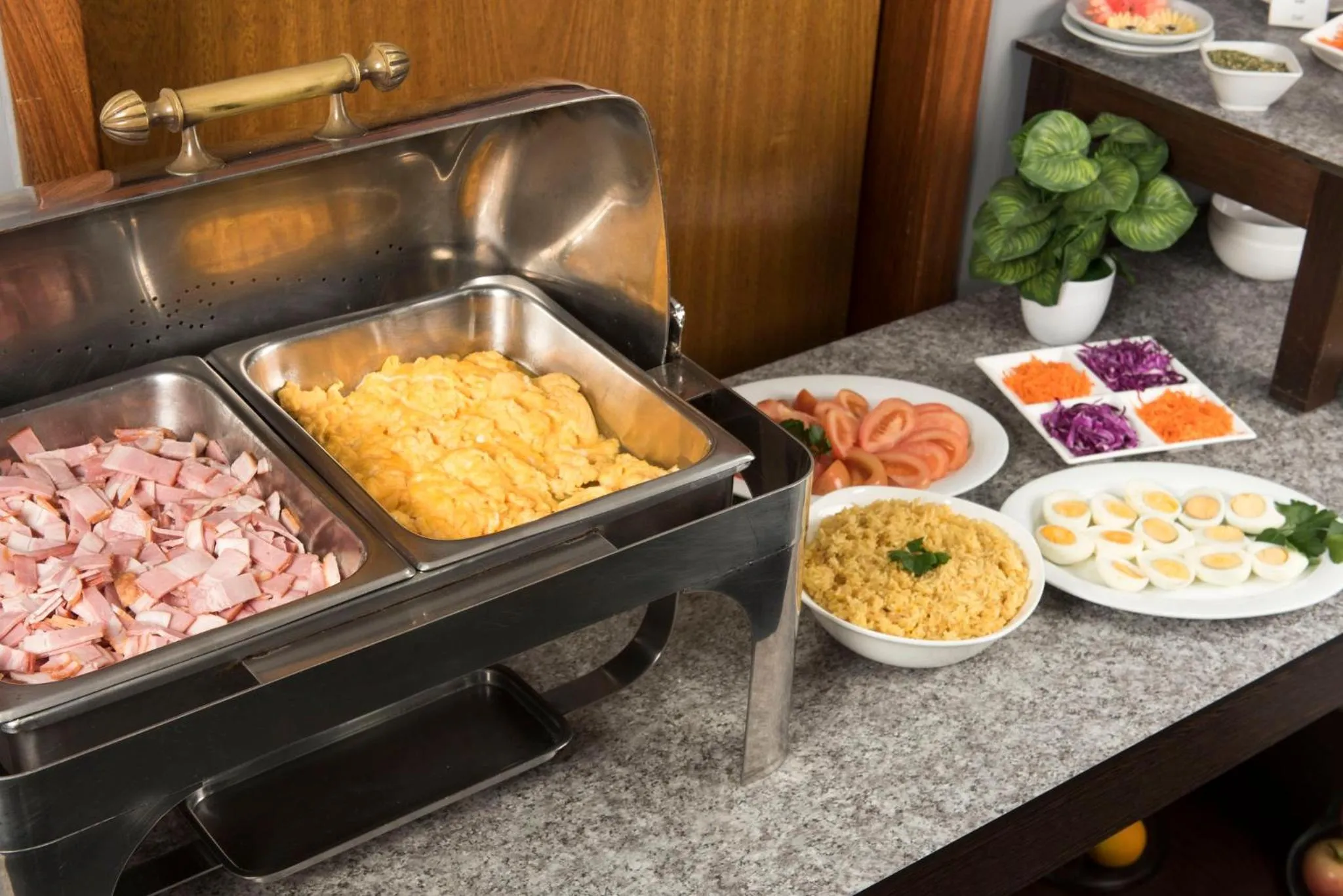 Restaurant/places to eat in Holiday Inn Montevideo by IHG