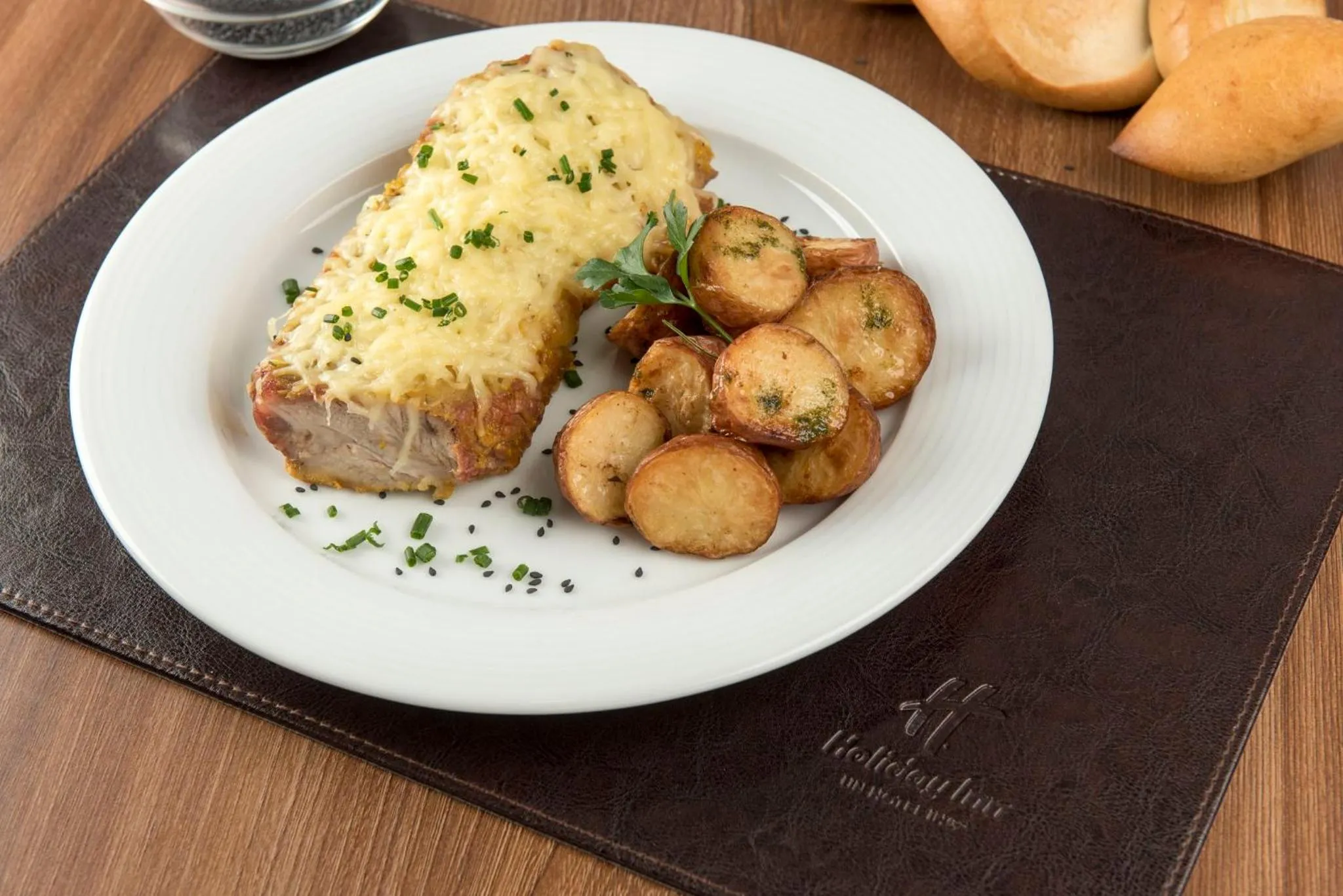 Restaurant/places to eat in Holiday Inn Montevideo by IHG