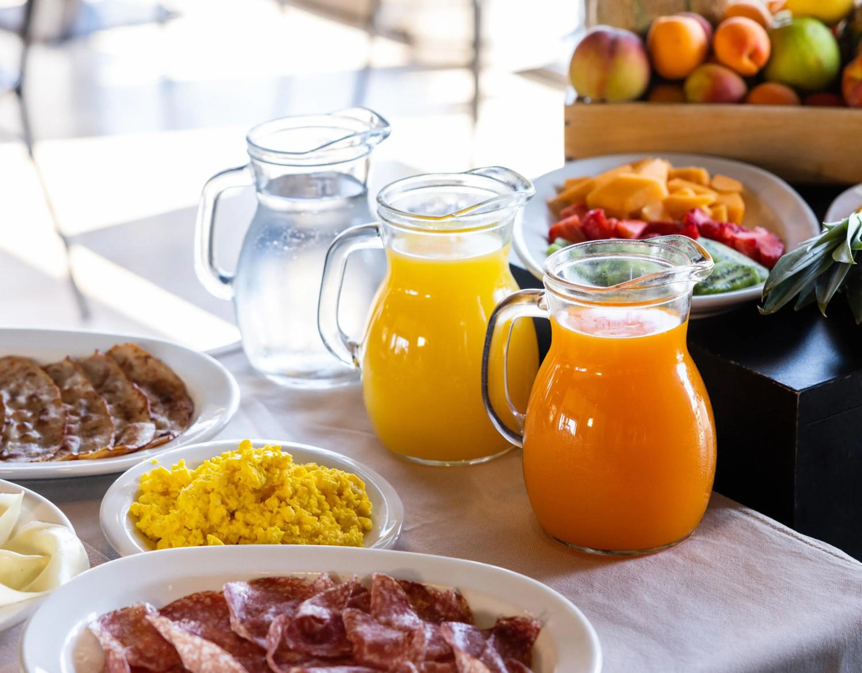 Food and drinks in Hotel Constellation