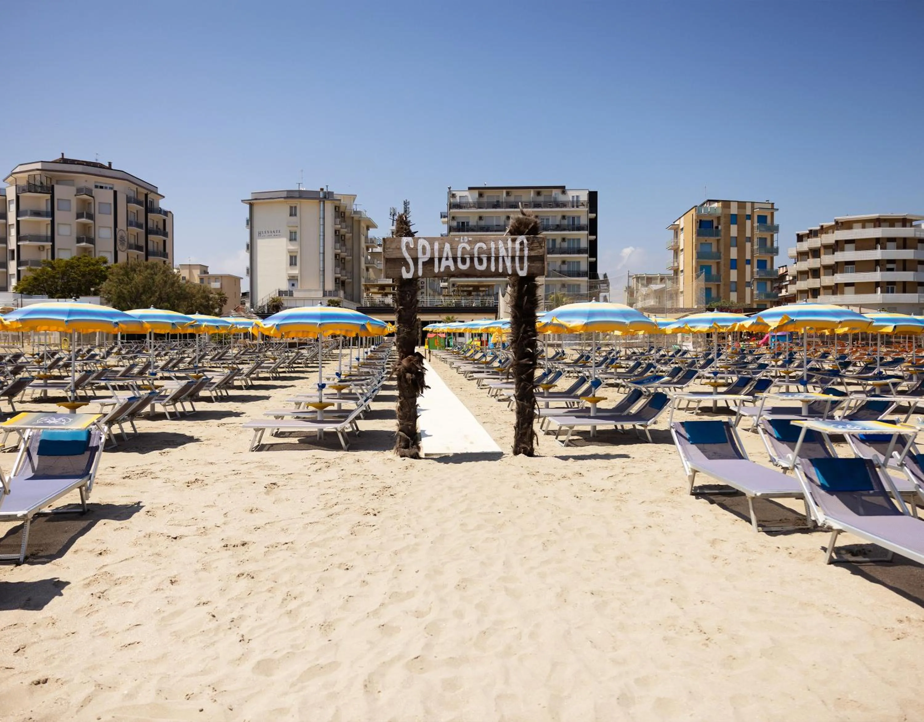 Neighbourhood in Hotel Constellation