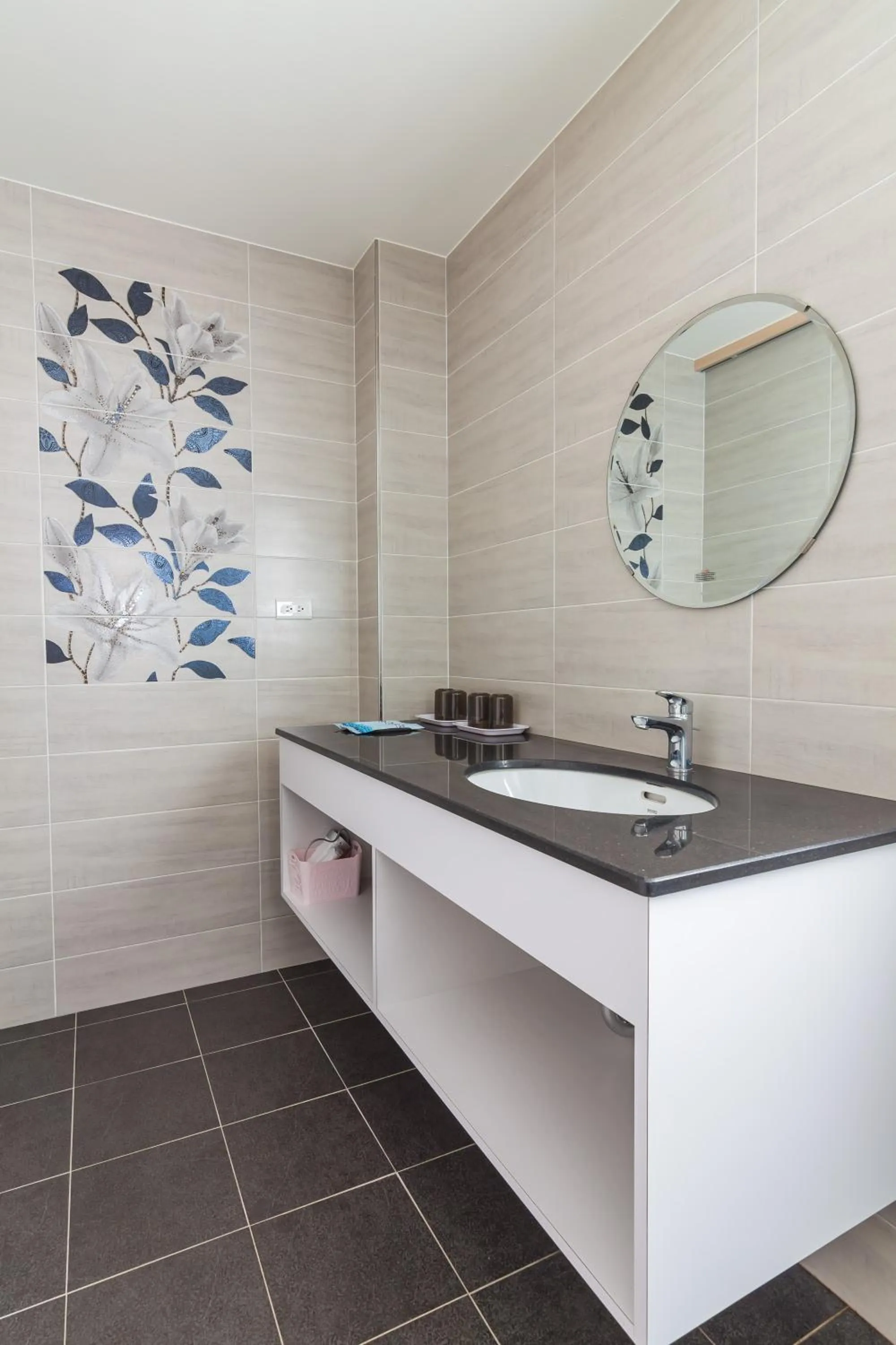 Decorative detail in CHEN FENG HOMESTAY