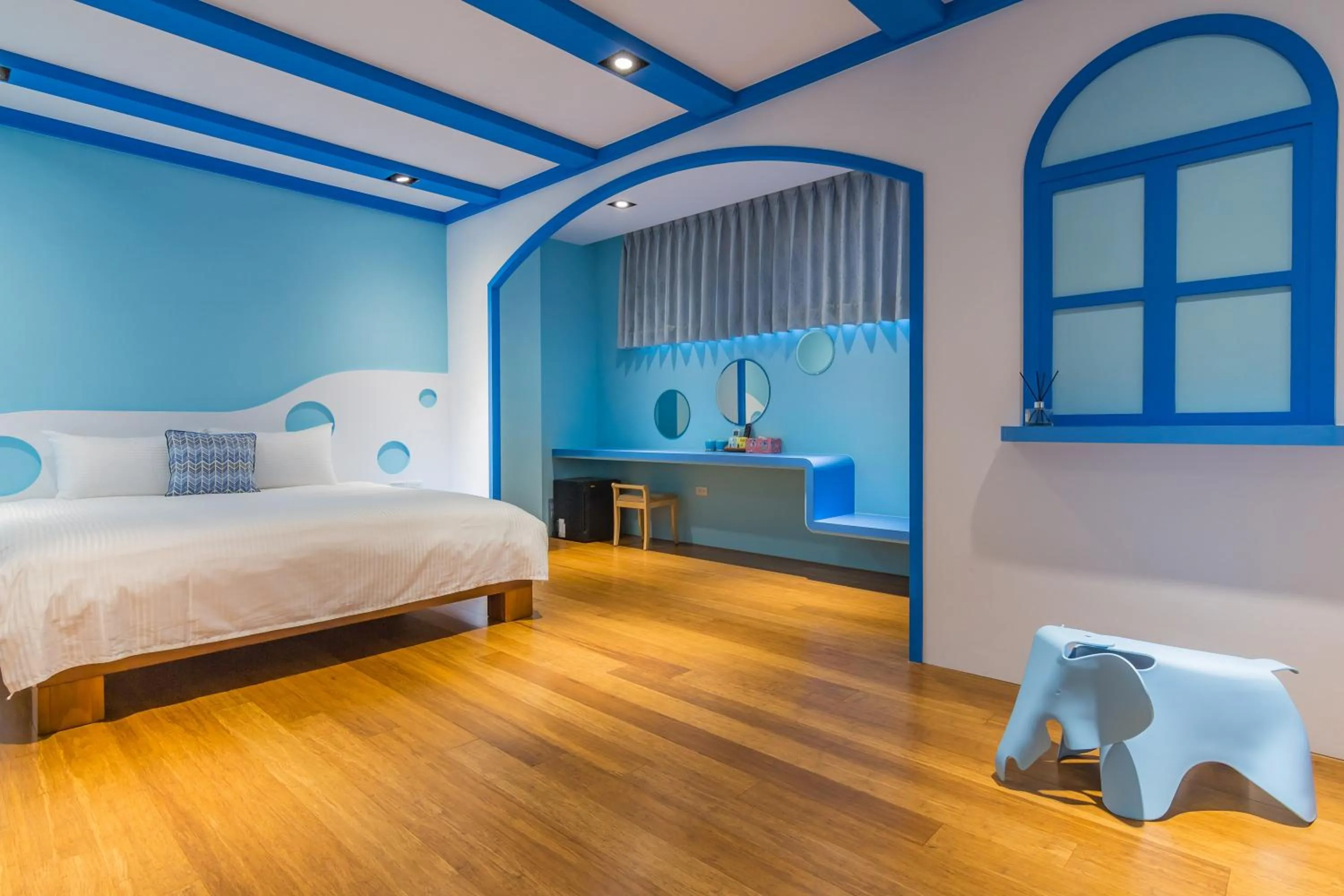 Decorative detail, Bed in CHEN FENG HOMESTAY