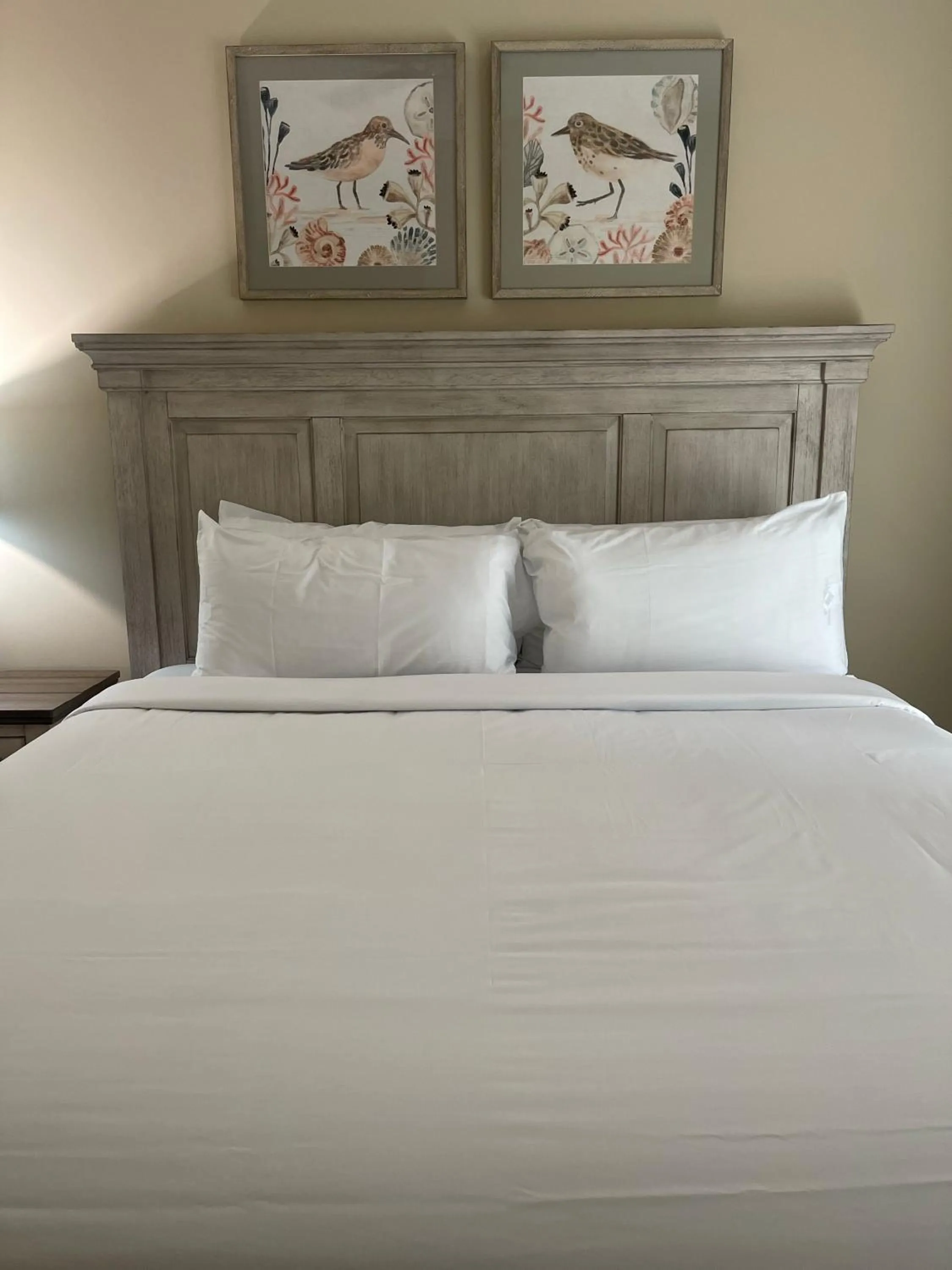 Bed in Magnolia Creek Lodge