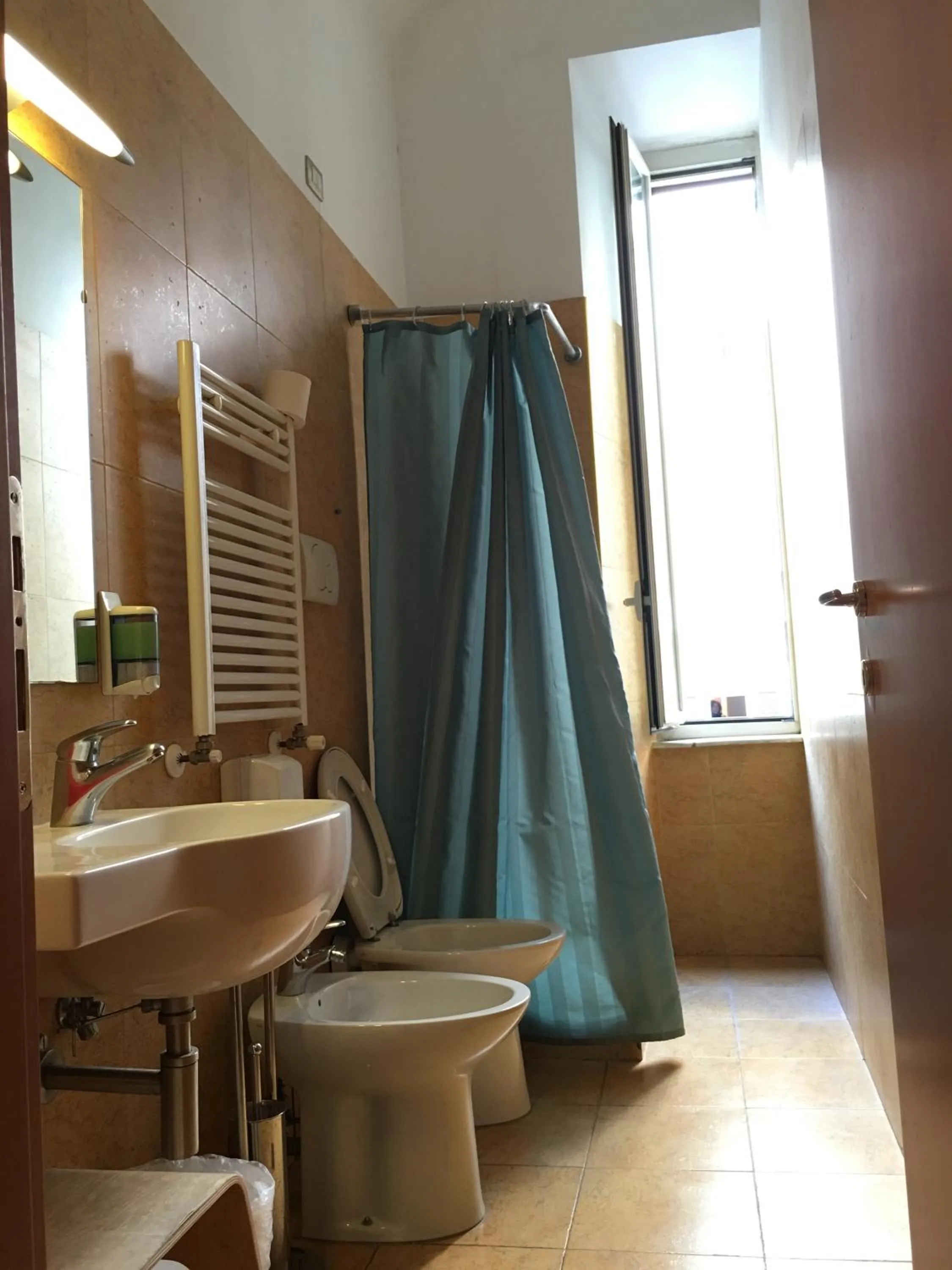 Bathroom in Hotel Bolognese