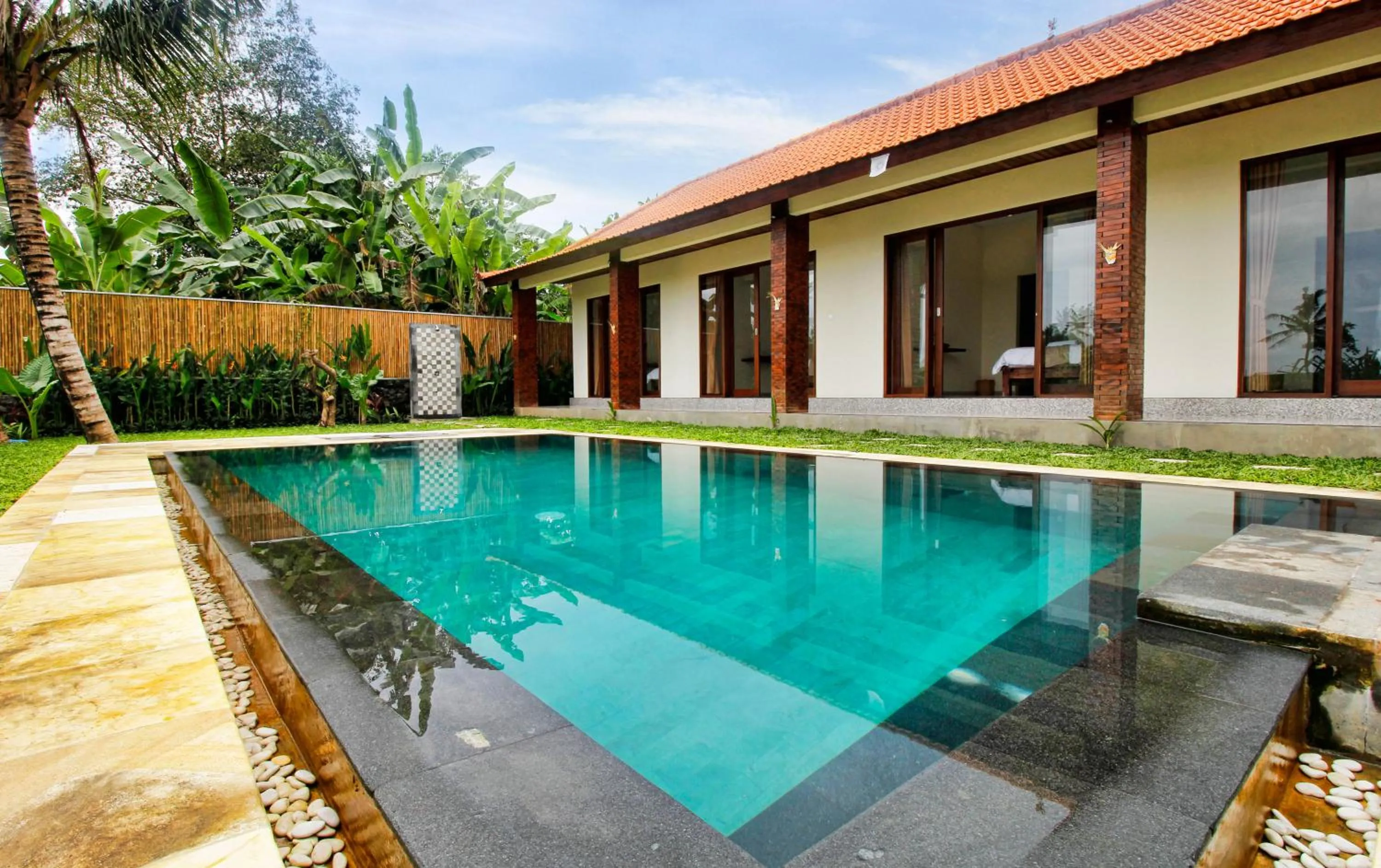 Pool view in Umah Nugraha