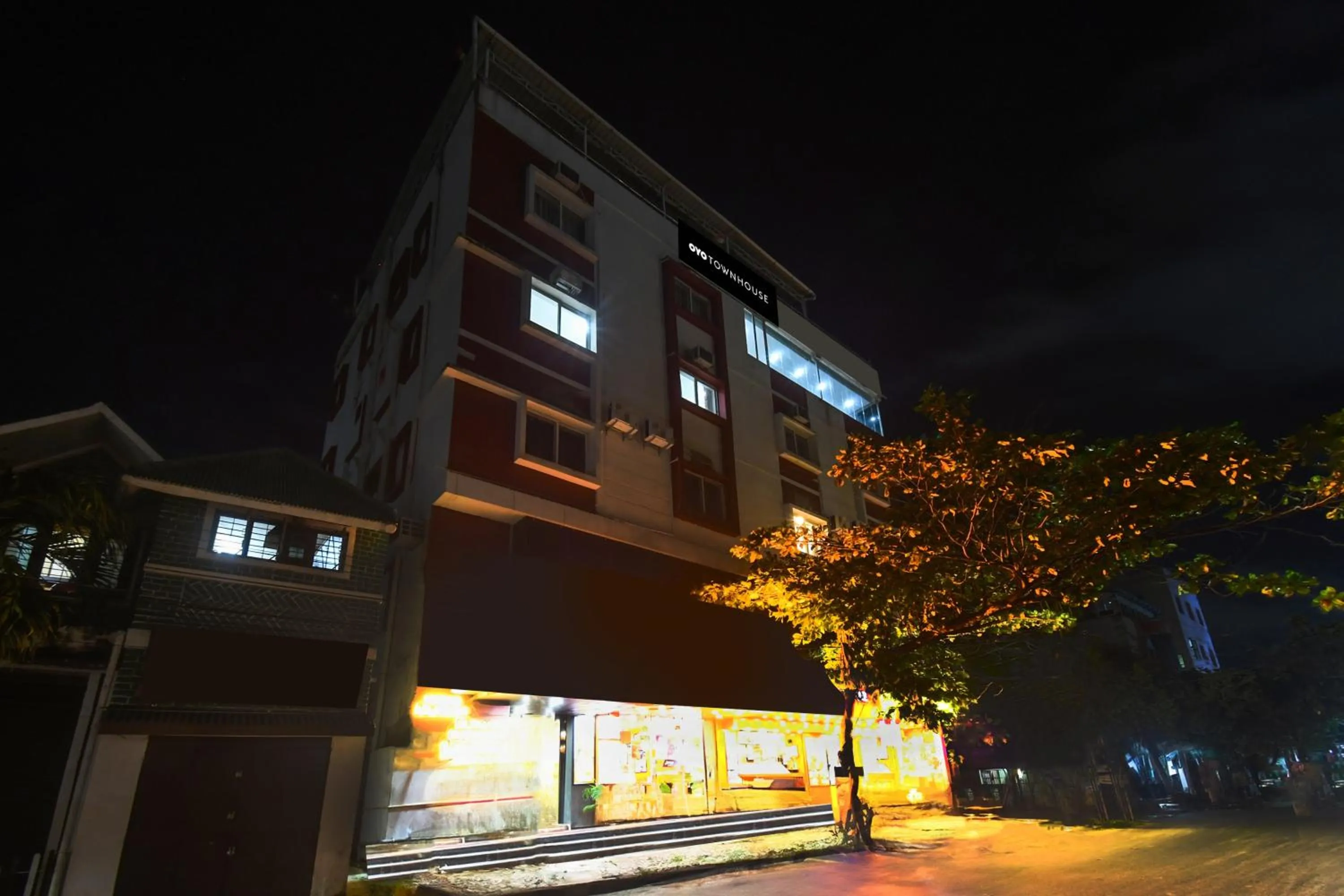 Facade/entrance in Townhouse Best Inn