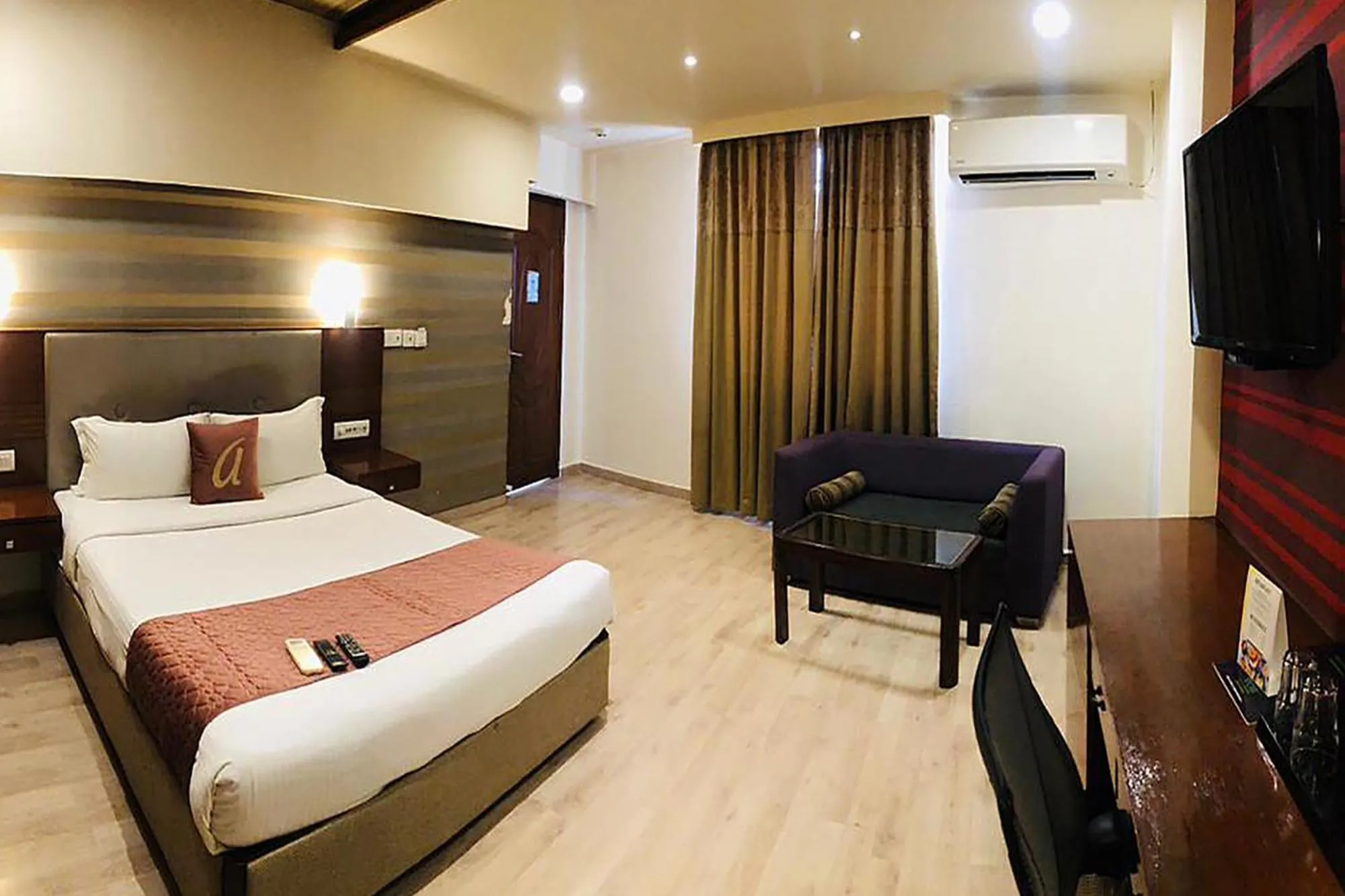 Bed in FabHotel Berry's