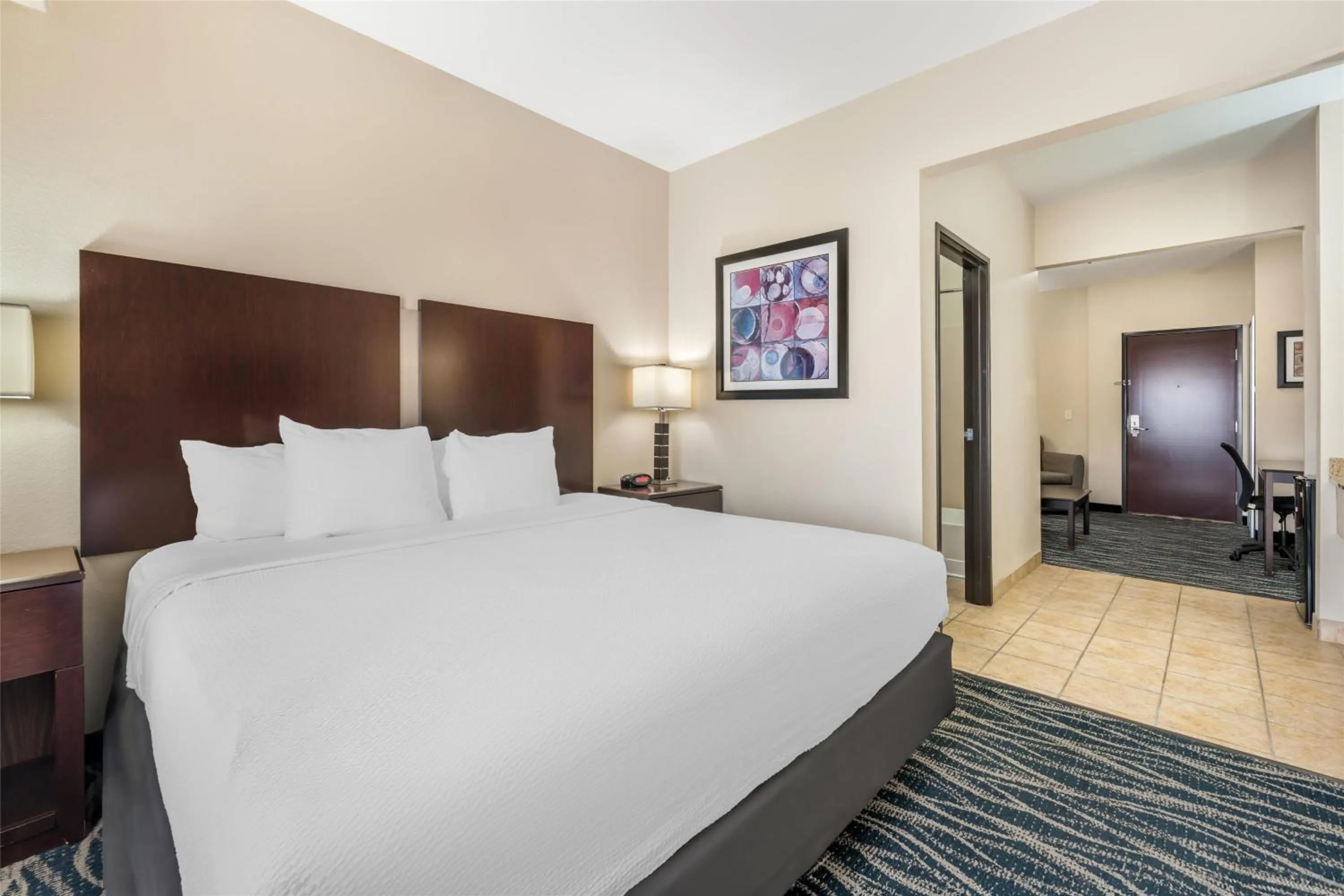 Photo of the whole room, Bed in Best Western Plus Eastgate Inn & Suites