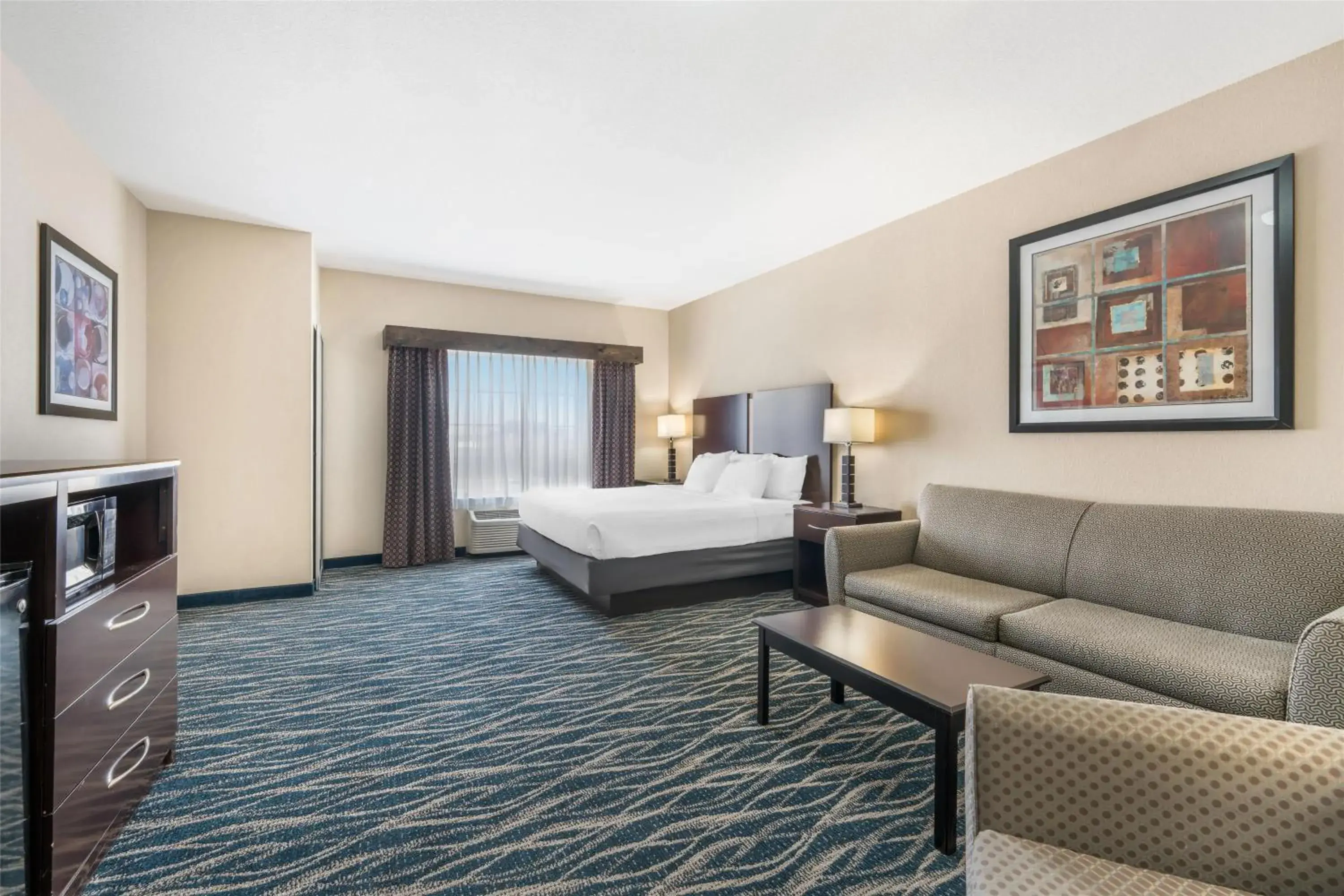 King Suite - Disability Access in Best Western Plus Eastgate Inn & Suites King Suite - Disability Access in Best Western Plus Eastgate Inn & Suites