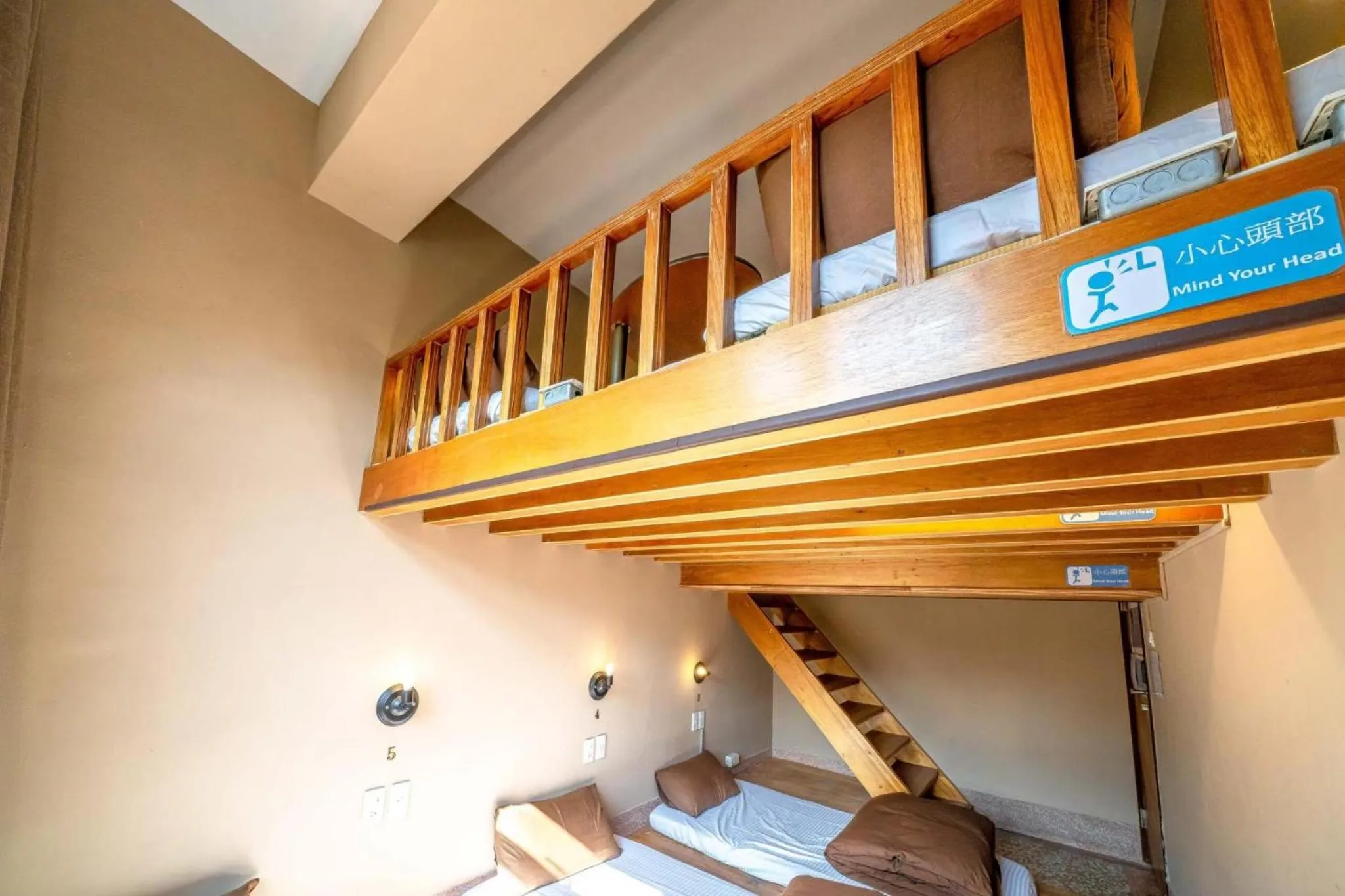 bunk bed, Bed in 樂客背包旅棧 Local Backpacker Hostel
