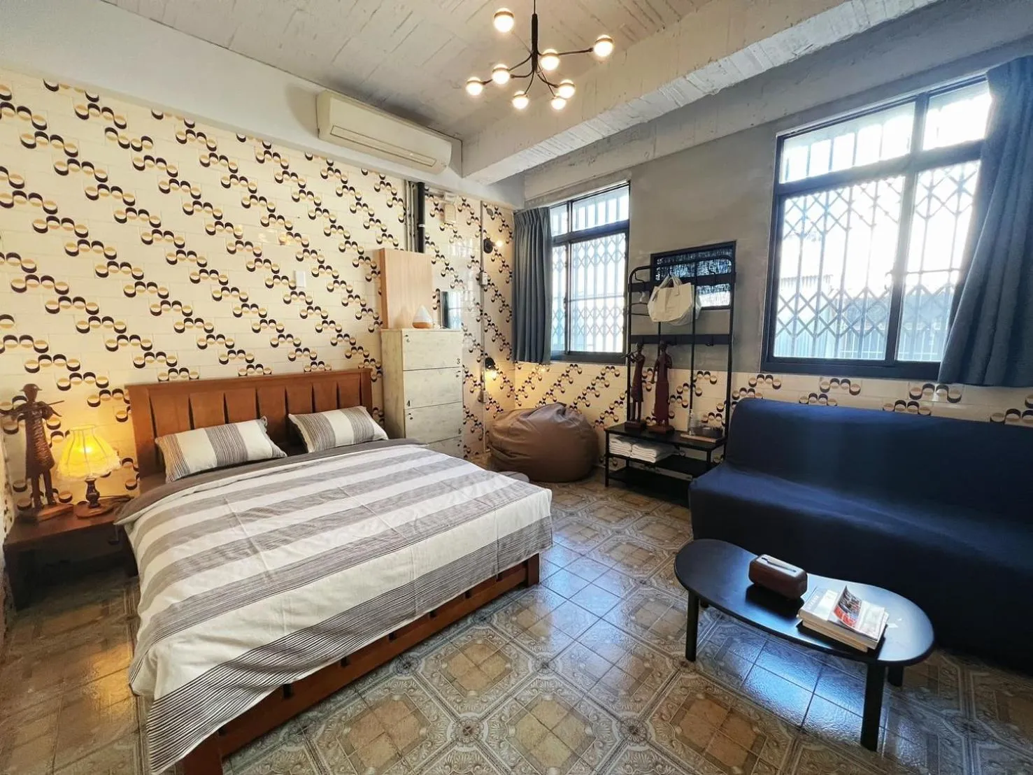 Photo of the whole room, Bed in 樂客背包旅棧 Local Backpacker Hostel