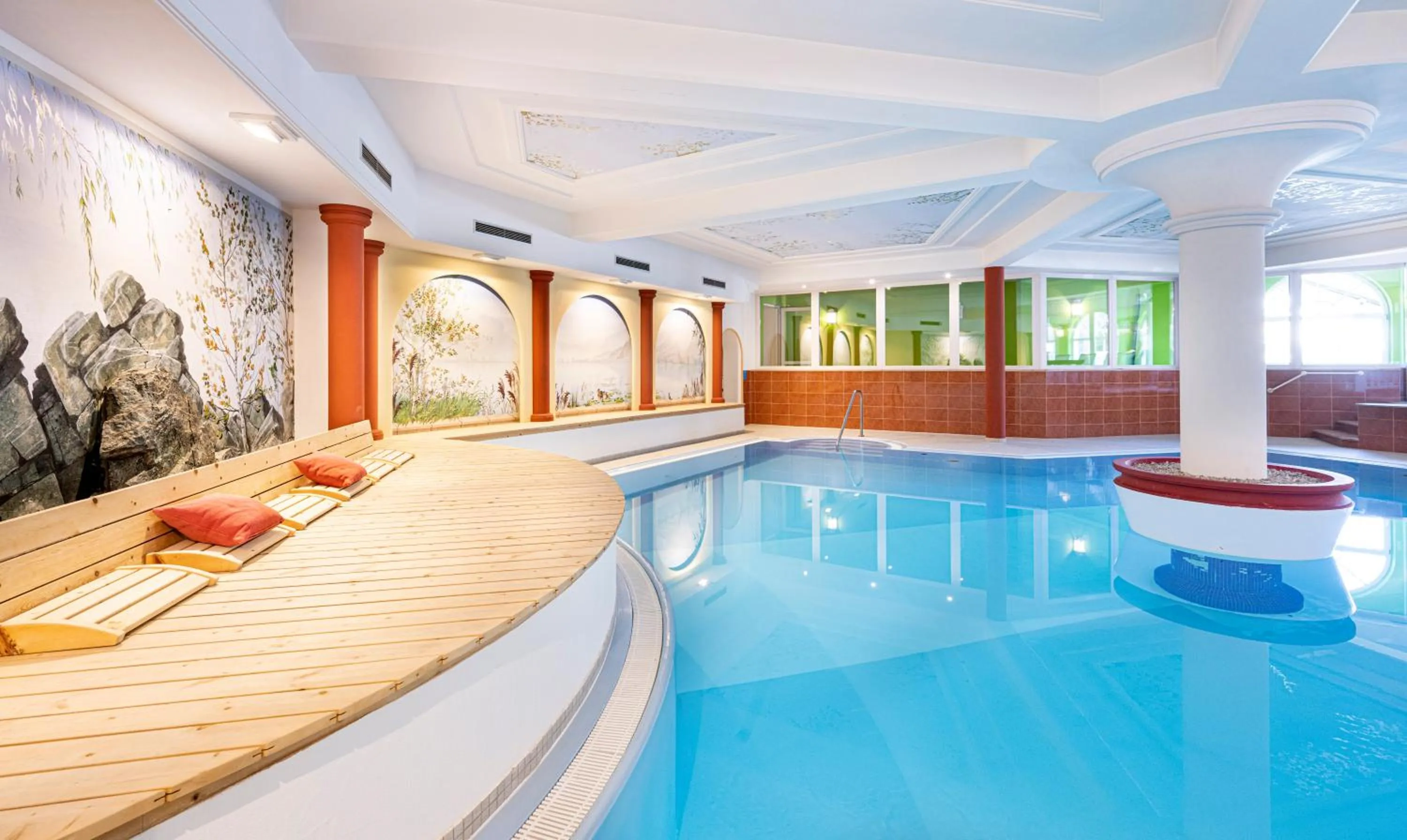 Swimming pool in Activehotel Diana