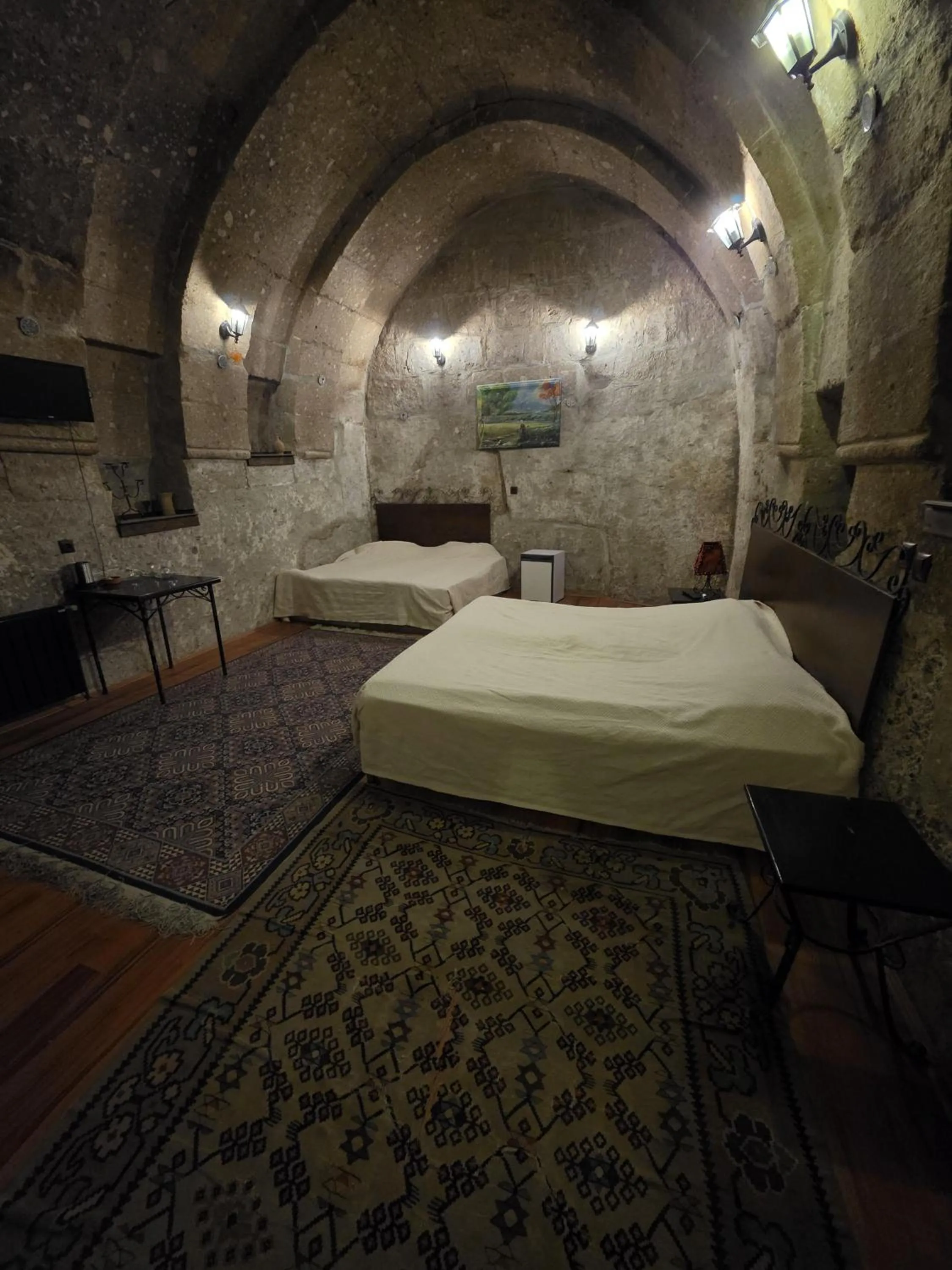 Photo of the whole room, Bed in Kapadokya Ihlara Konaklari & Caves