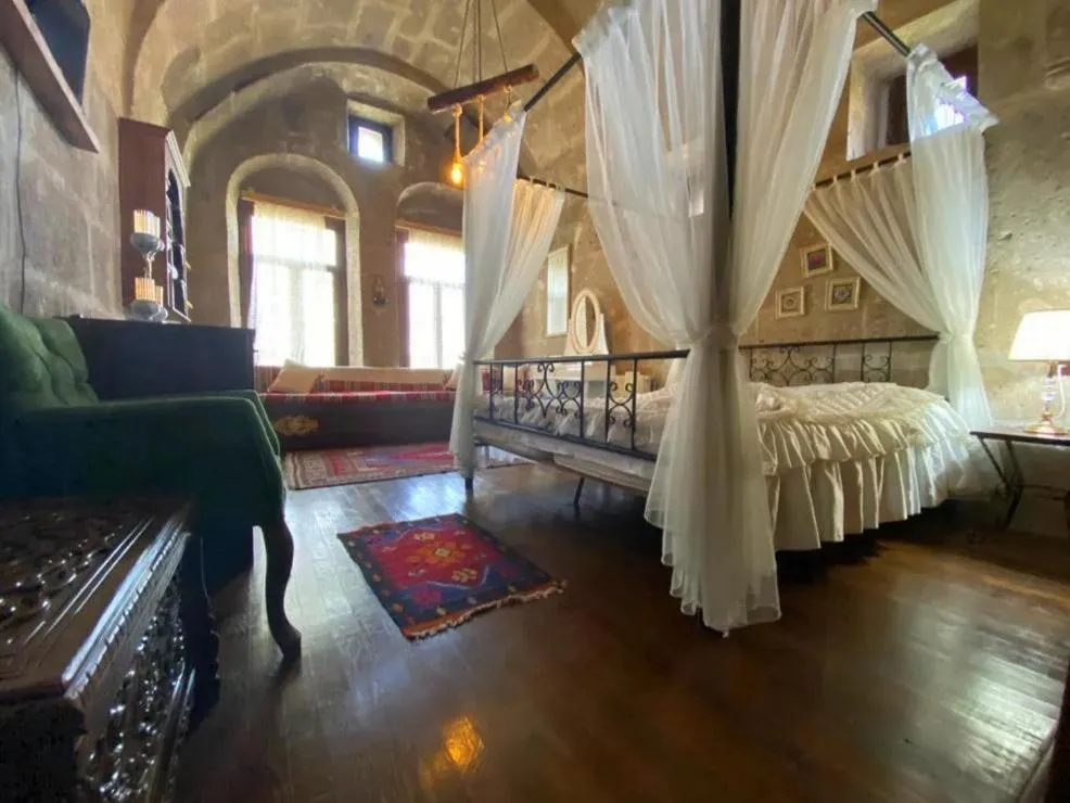 Photo of the whole room, Bed in Kapadokya Ihlara Konaklari & Caves