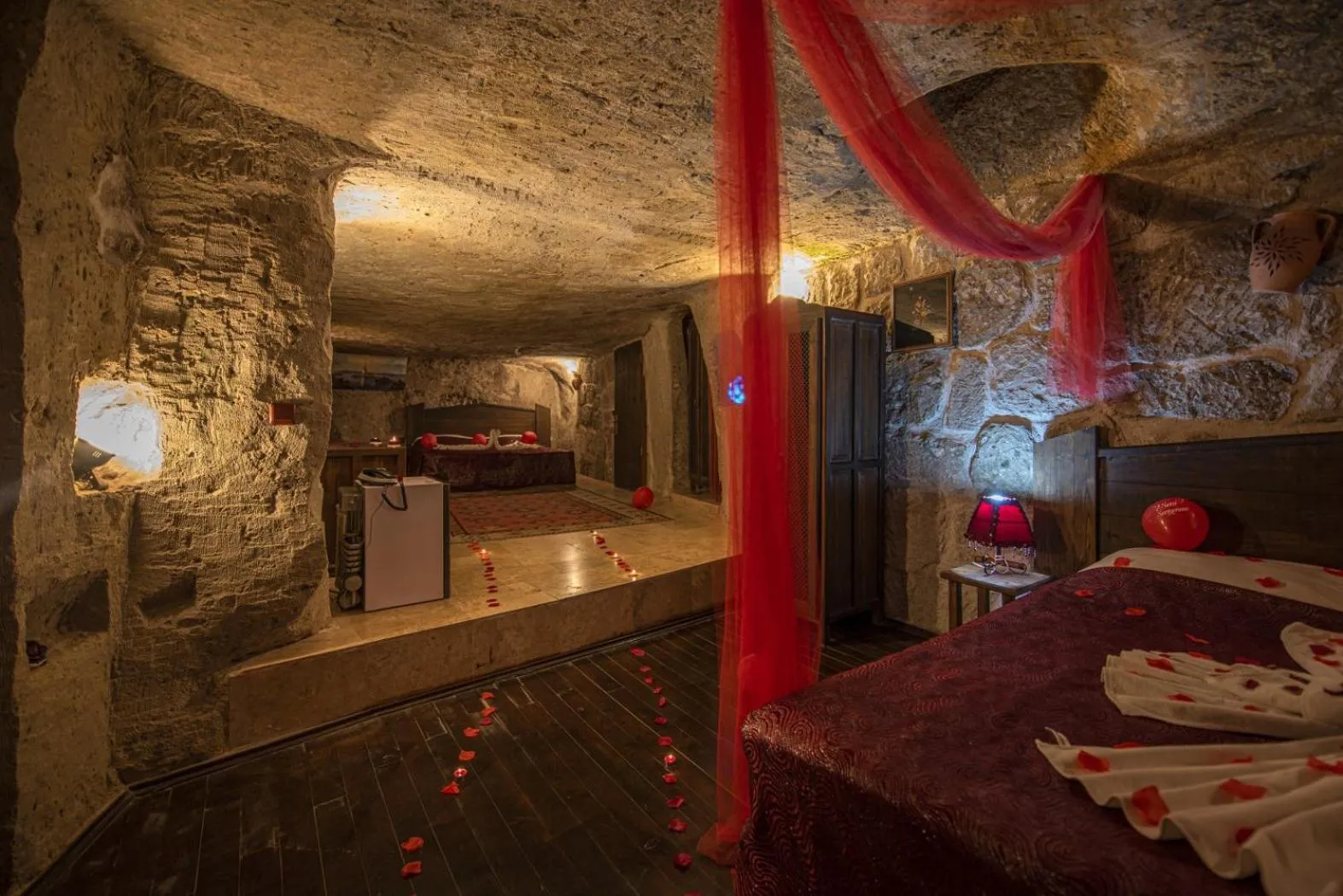 Photo of the whole room, Bed in Kapadokya Ihlara Konaklari & Caves