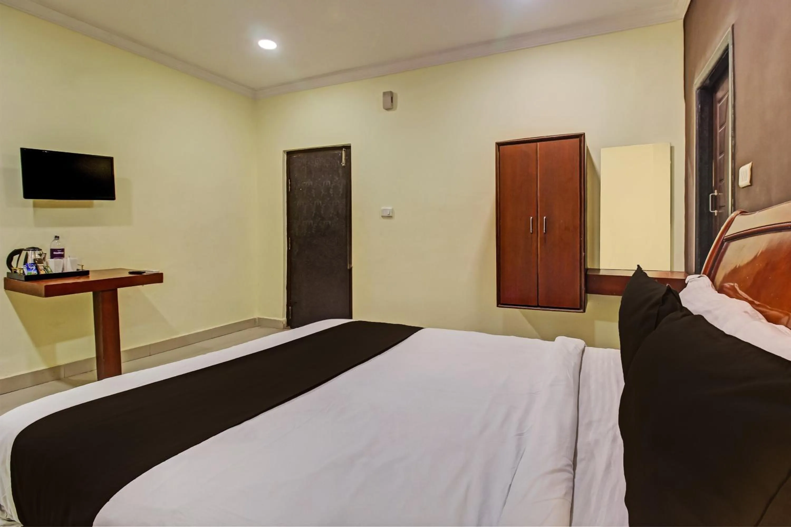 Bedroom, Bed in Hotel O Ruma Near Nampally Railway Station
