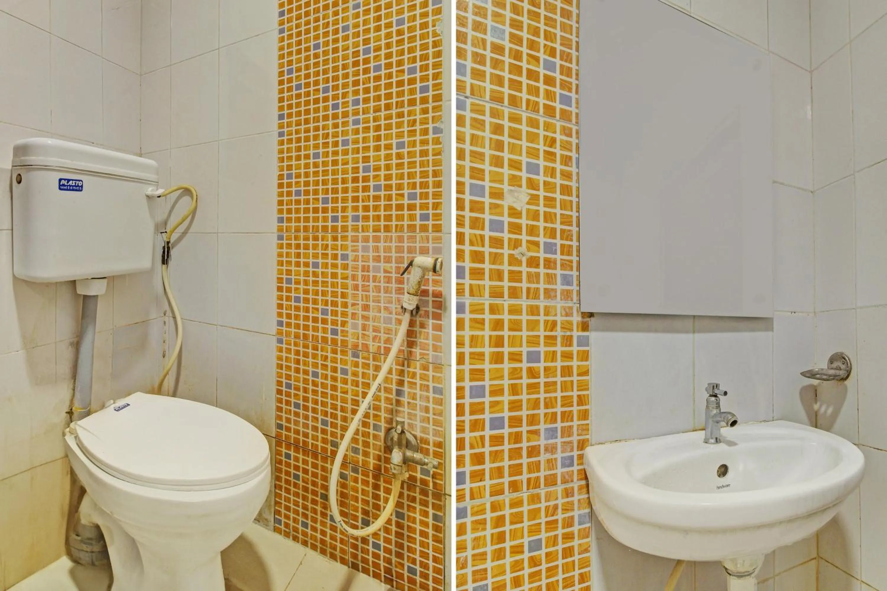 Bathroom in Hotel O Ruma Near Nampally Railway Station