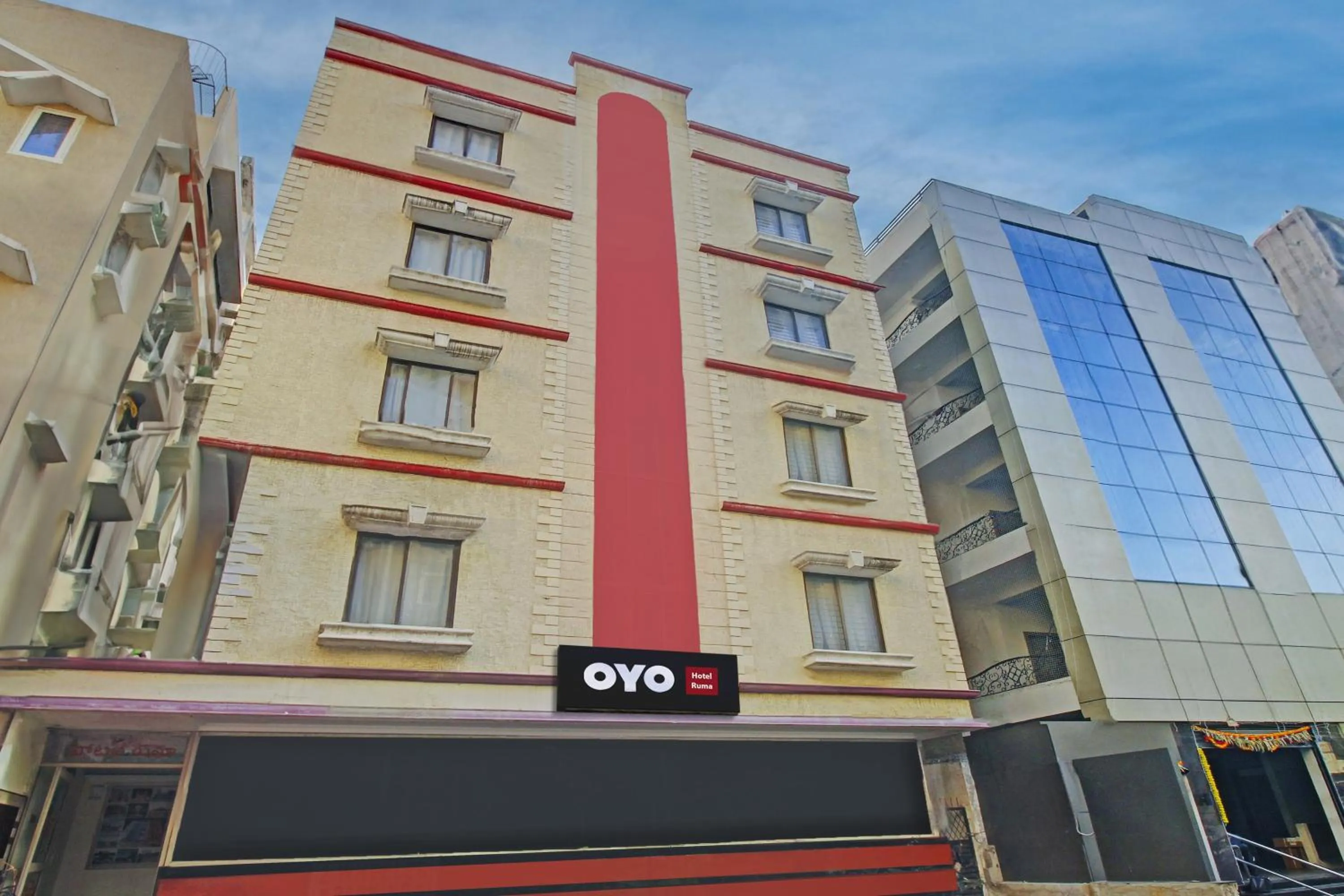 Facade/entrance in Hotel O Ruma Near Nampally Railway Station