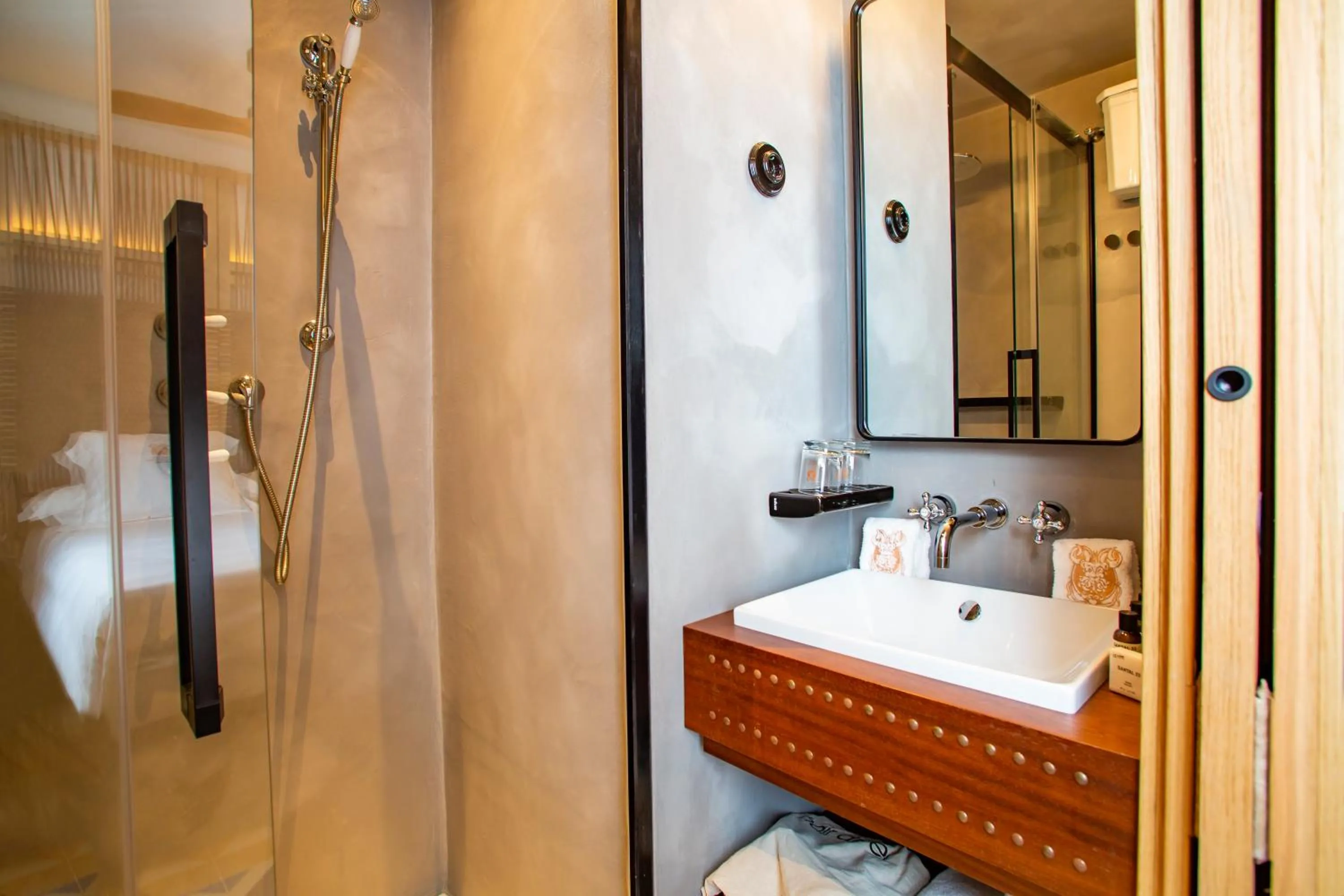 Bathroom in Hotel La Torre del Canonigo - Small Luxury Hotels