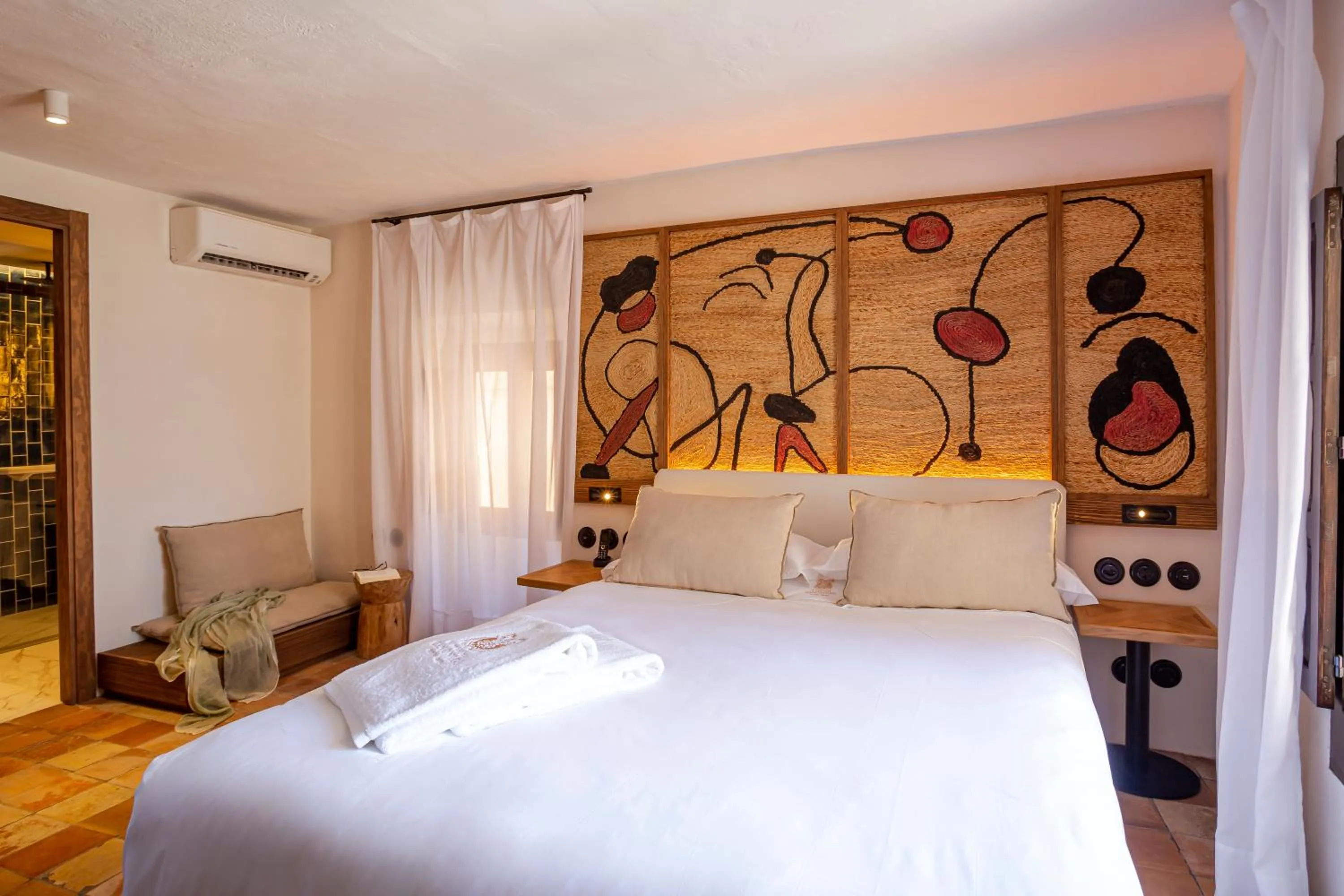 Photo of the whole room, Bed in Hotel La Torre del Canonigo - Small Luxury Hotels