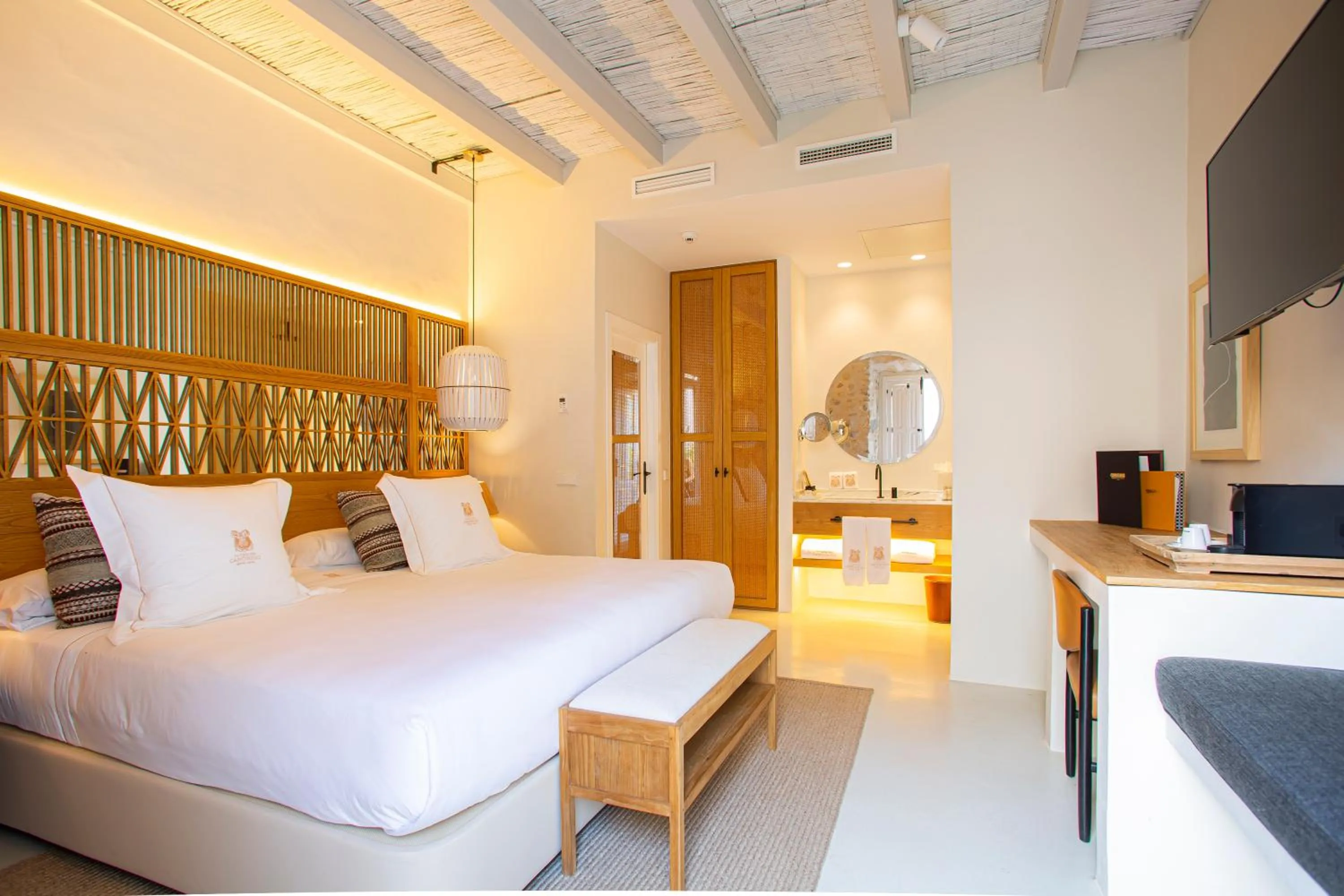 Photo of the whole room, Bed in Hotel La Torre del Canonigo - Small Luxury Hotels