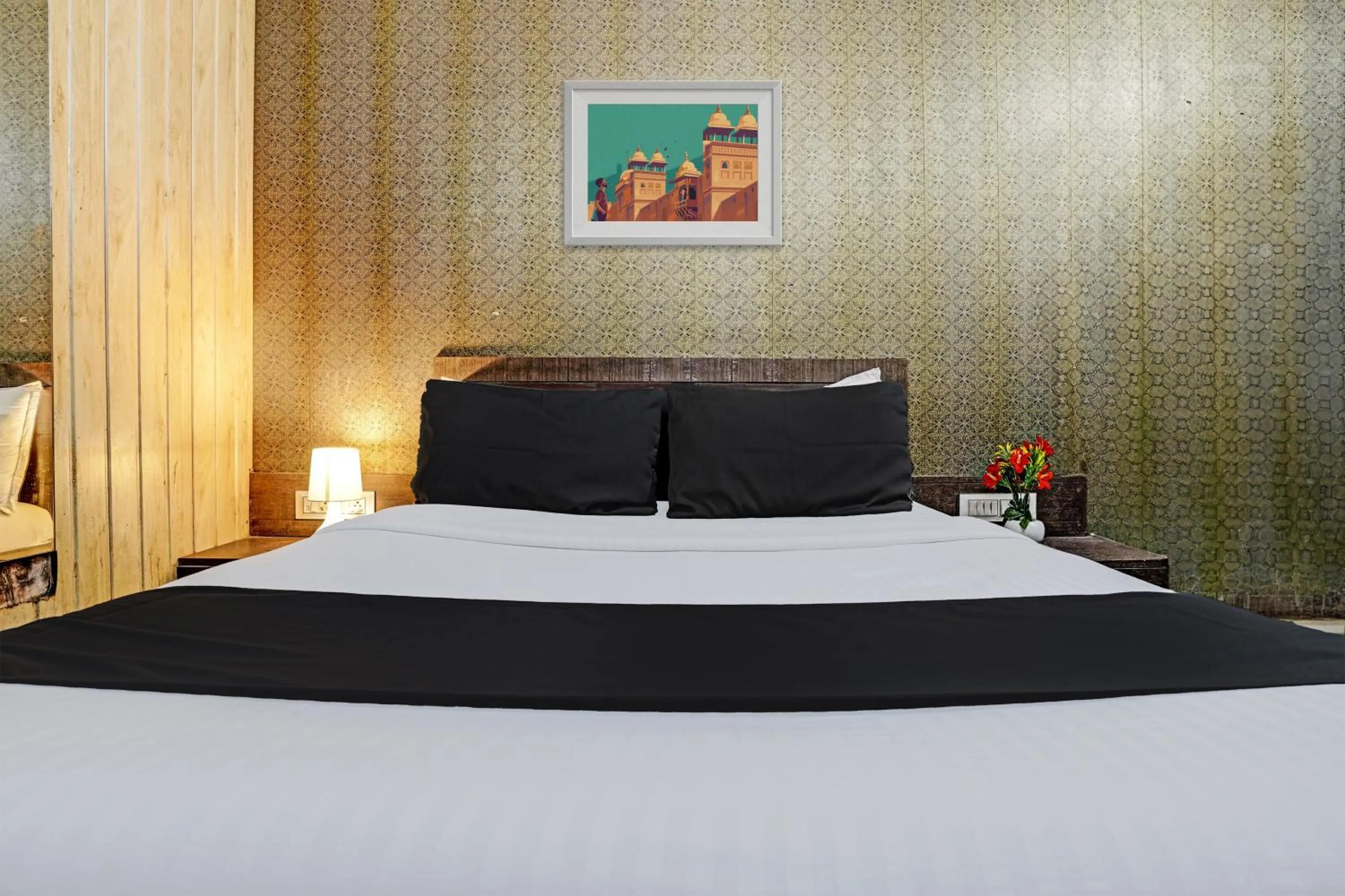 Bedroom in Hotel O Lotus Residency Near Anand Nagar Metro Station