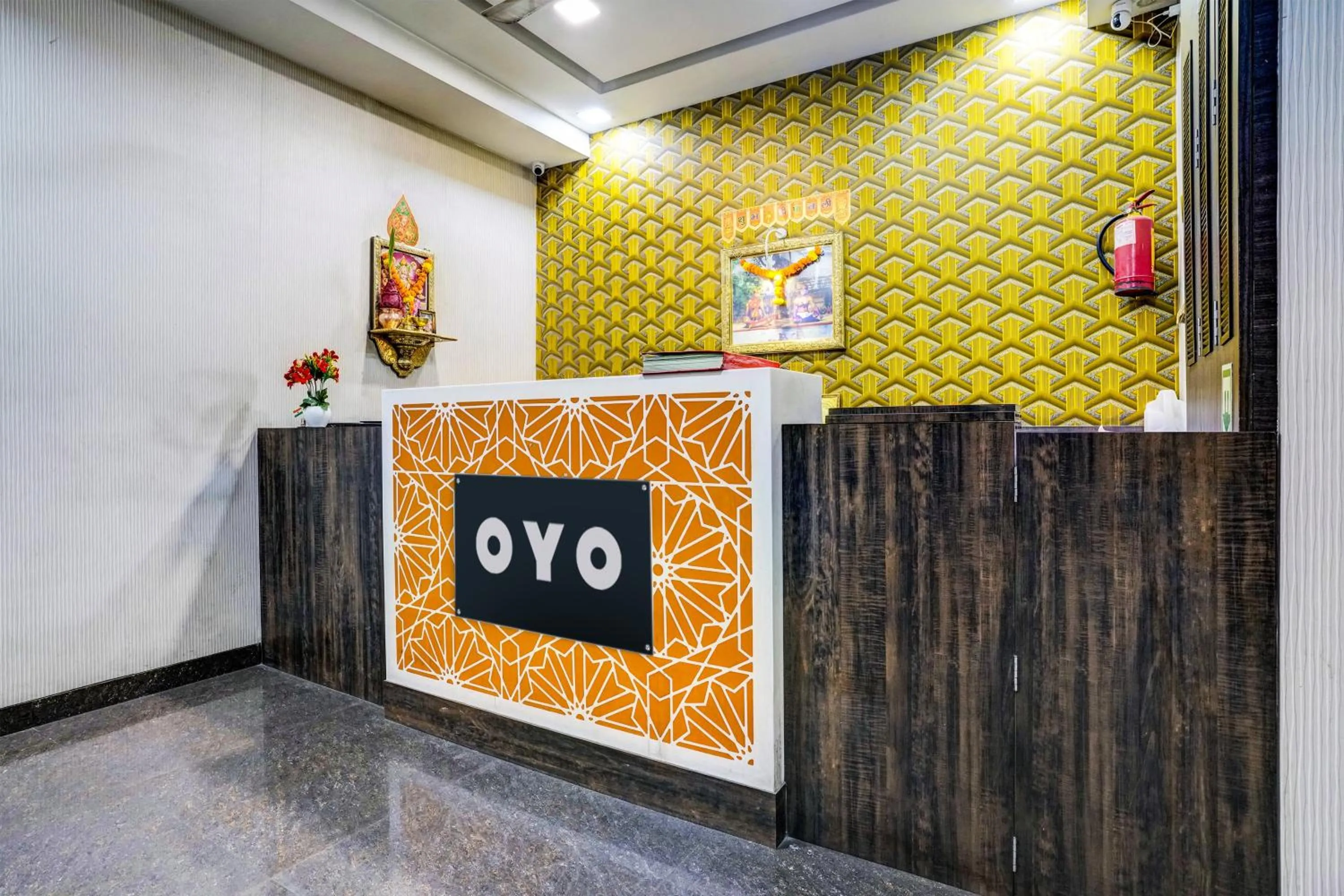 Lobby or reception in Hotel O Lotus Residency Near Anand Nagar Metro Station