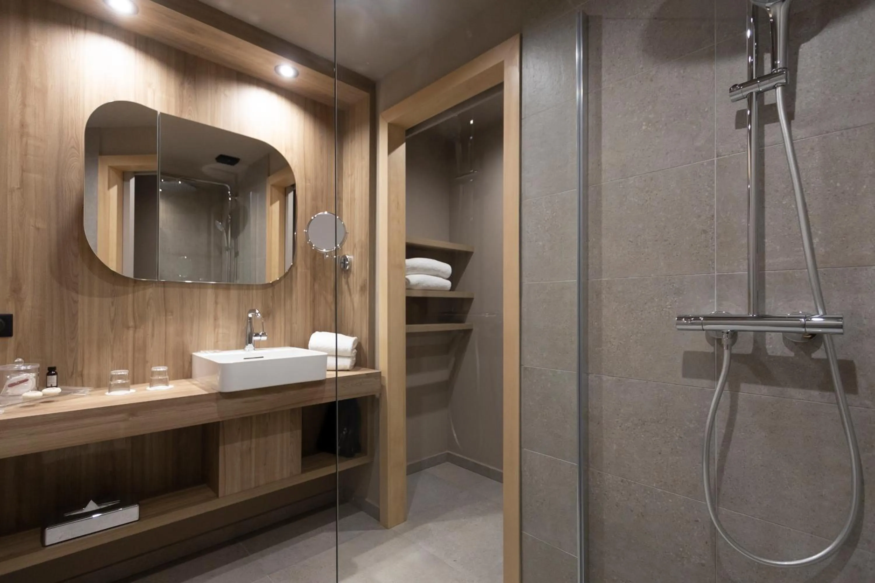 Bathroom in Hotel L'Acquale