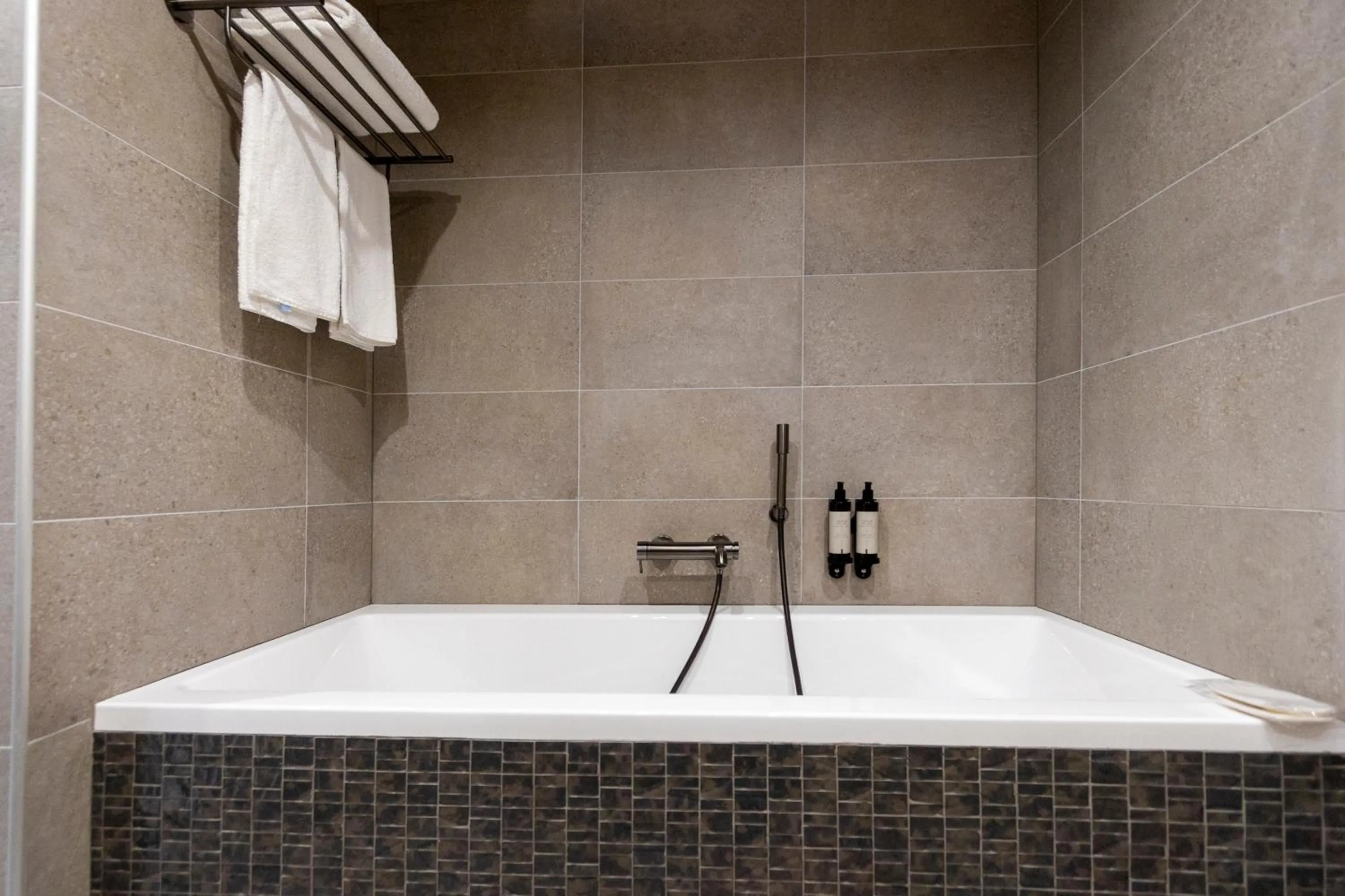 Bathroom in Hotel L'Acquale