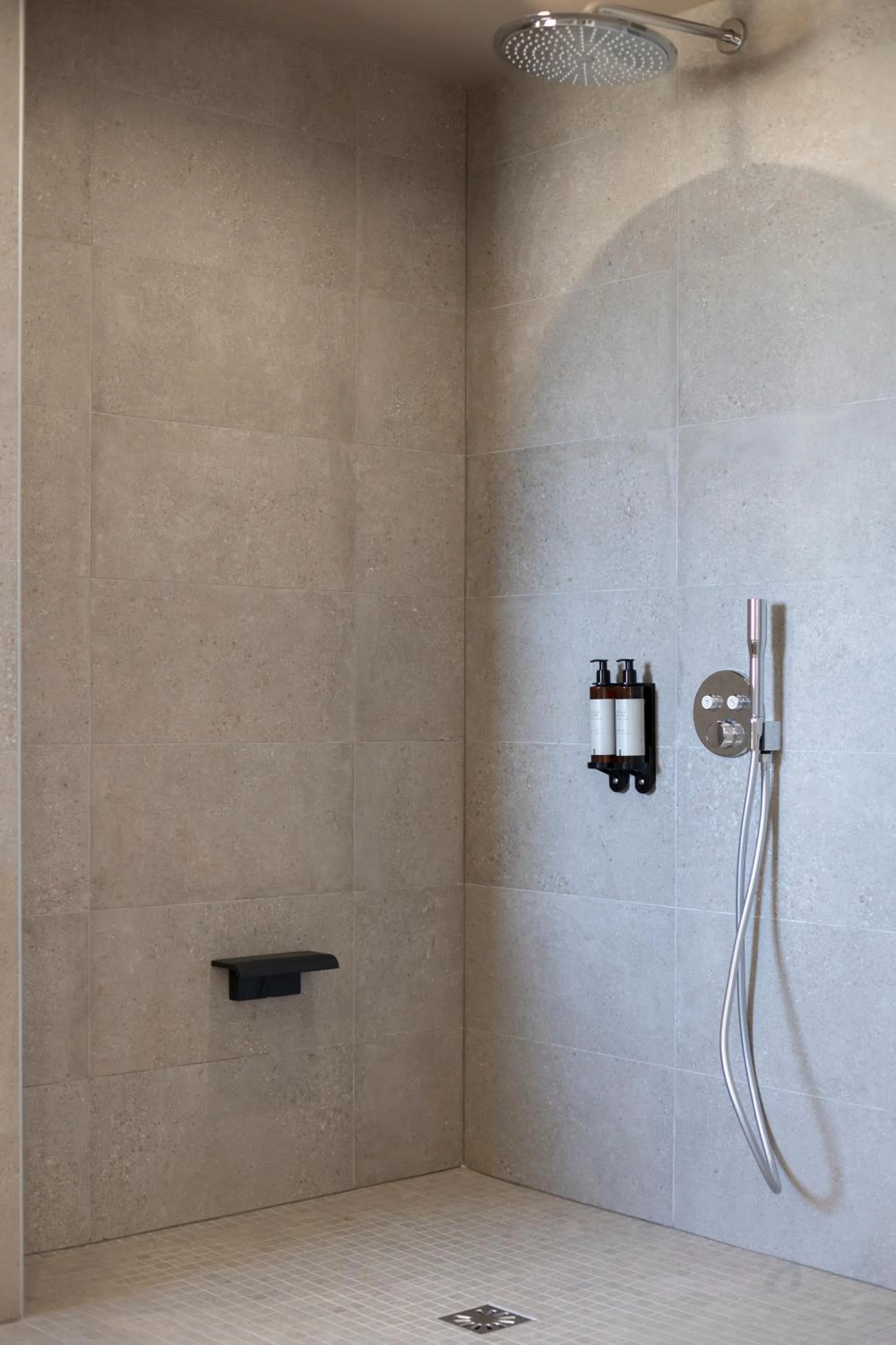 Bathroom in Hotel L'Acquale