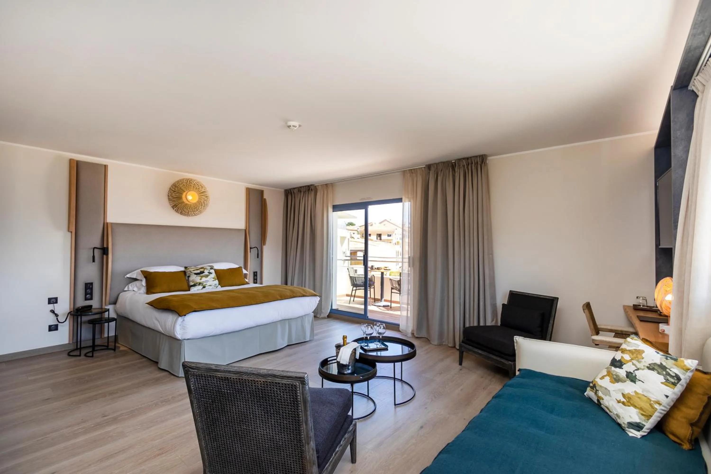 Photo of the whole room, Bed in Hotel L'Acquale