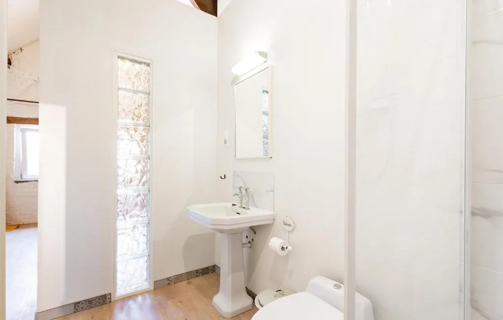 Bathroom in Le presbytère de Fressin