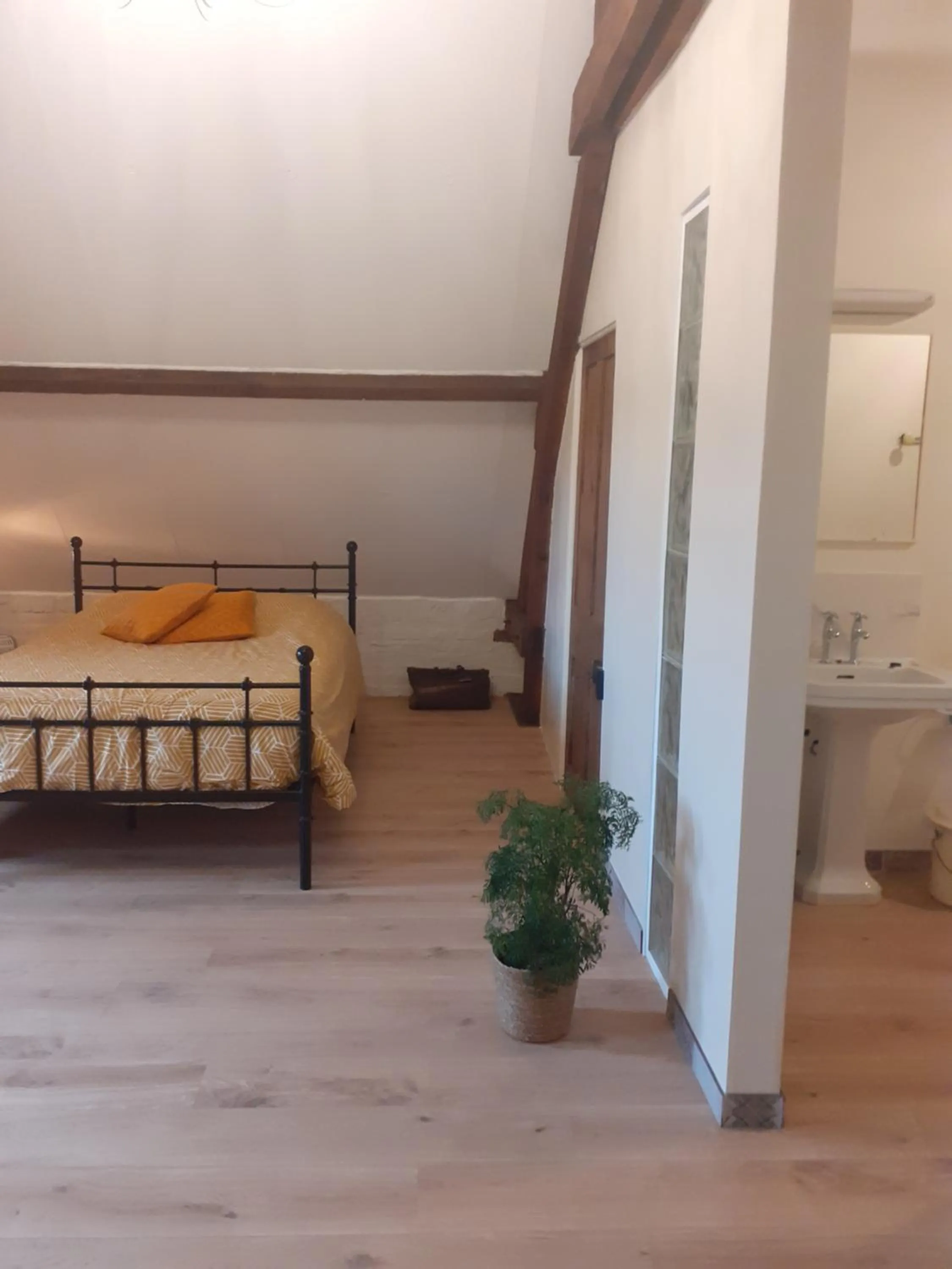 Bedroom, Bed in Le presbytère de Fressin