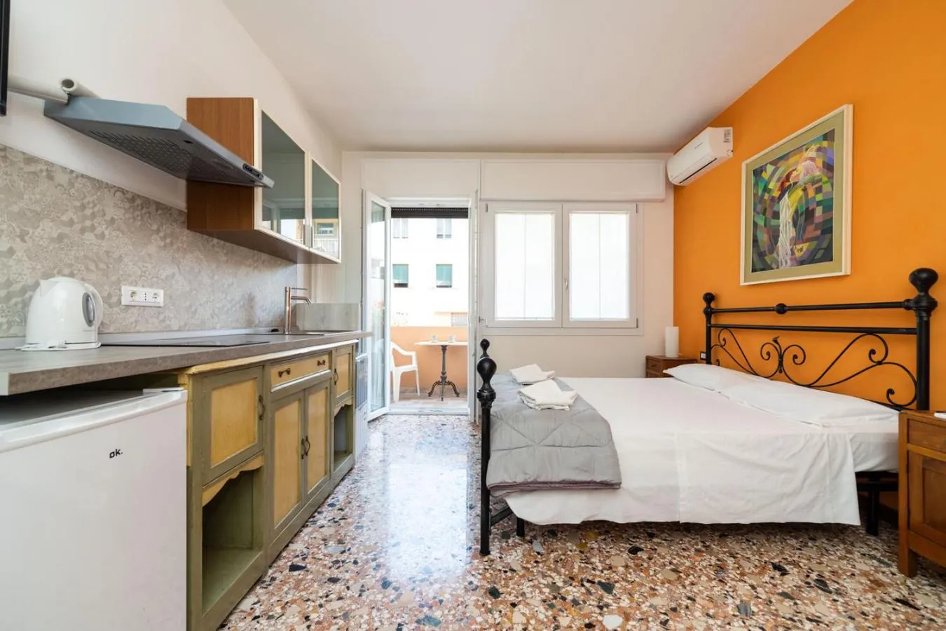 Photo of the whole room, Bed in Monti Guesthouse