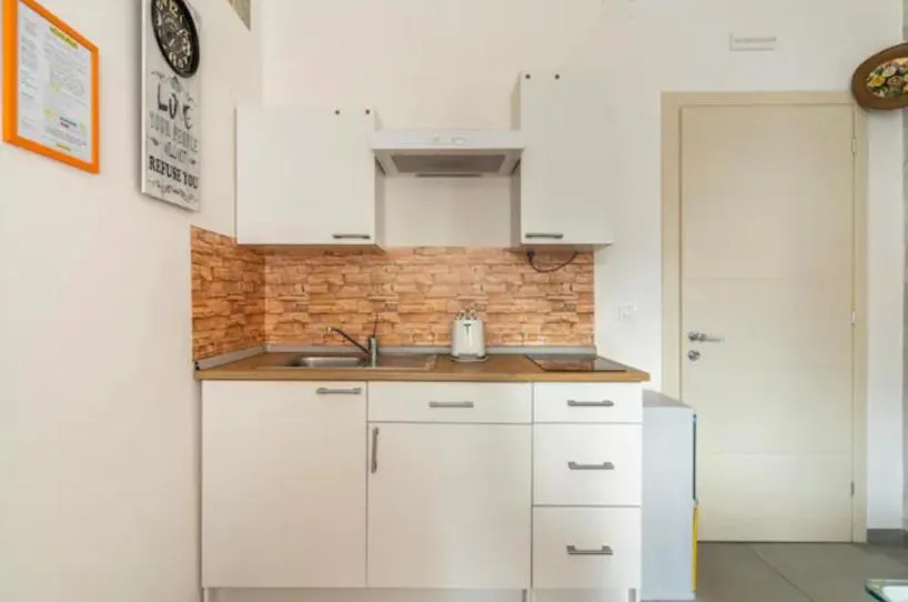 Kitchen or kitchenette in Monti Guesthouse