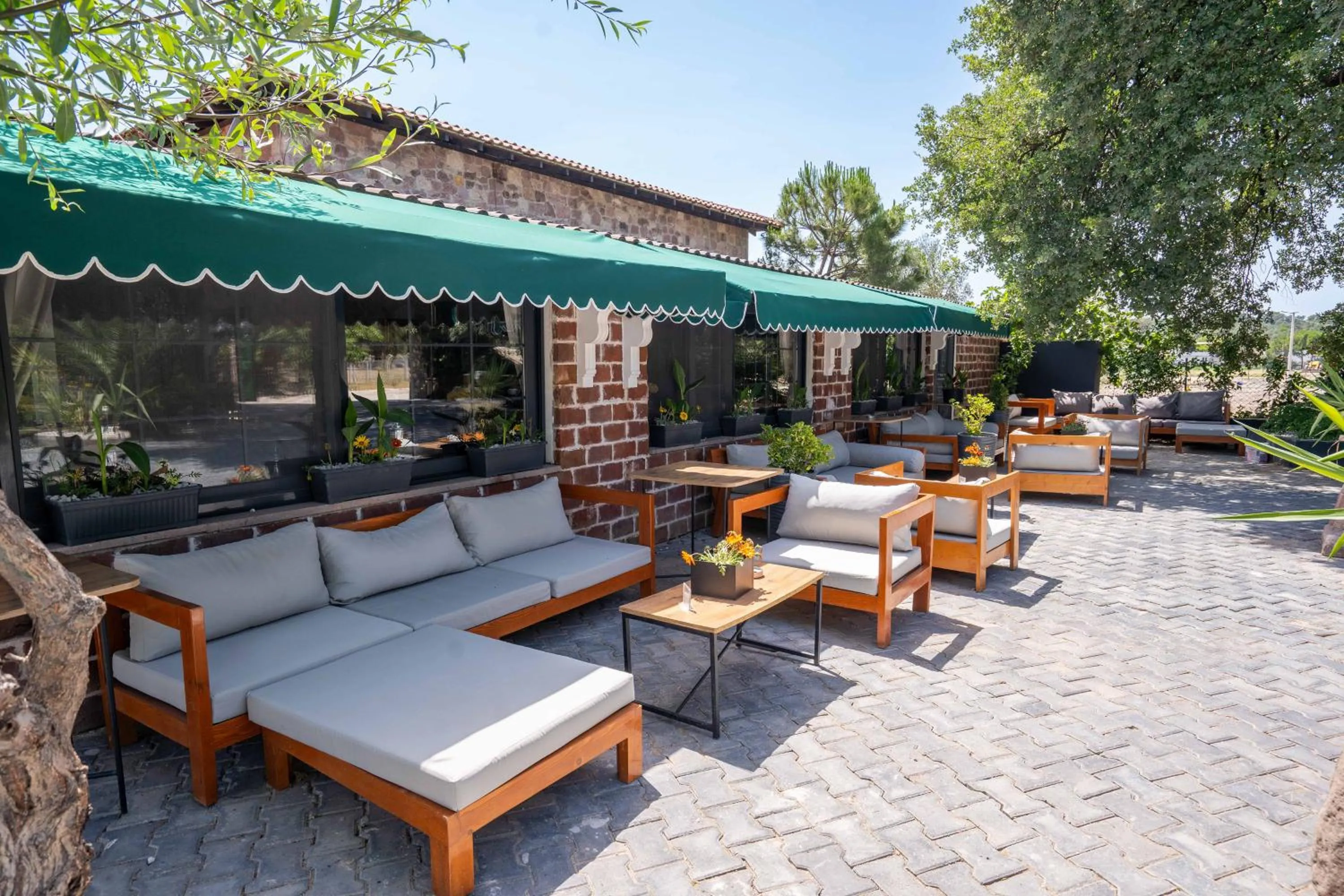 Restaurant/places to eat in simlarda aquapark otel