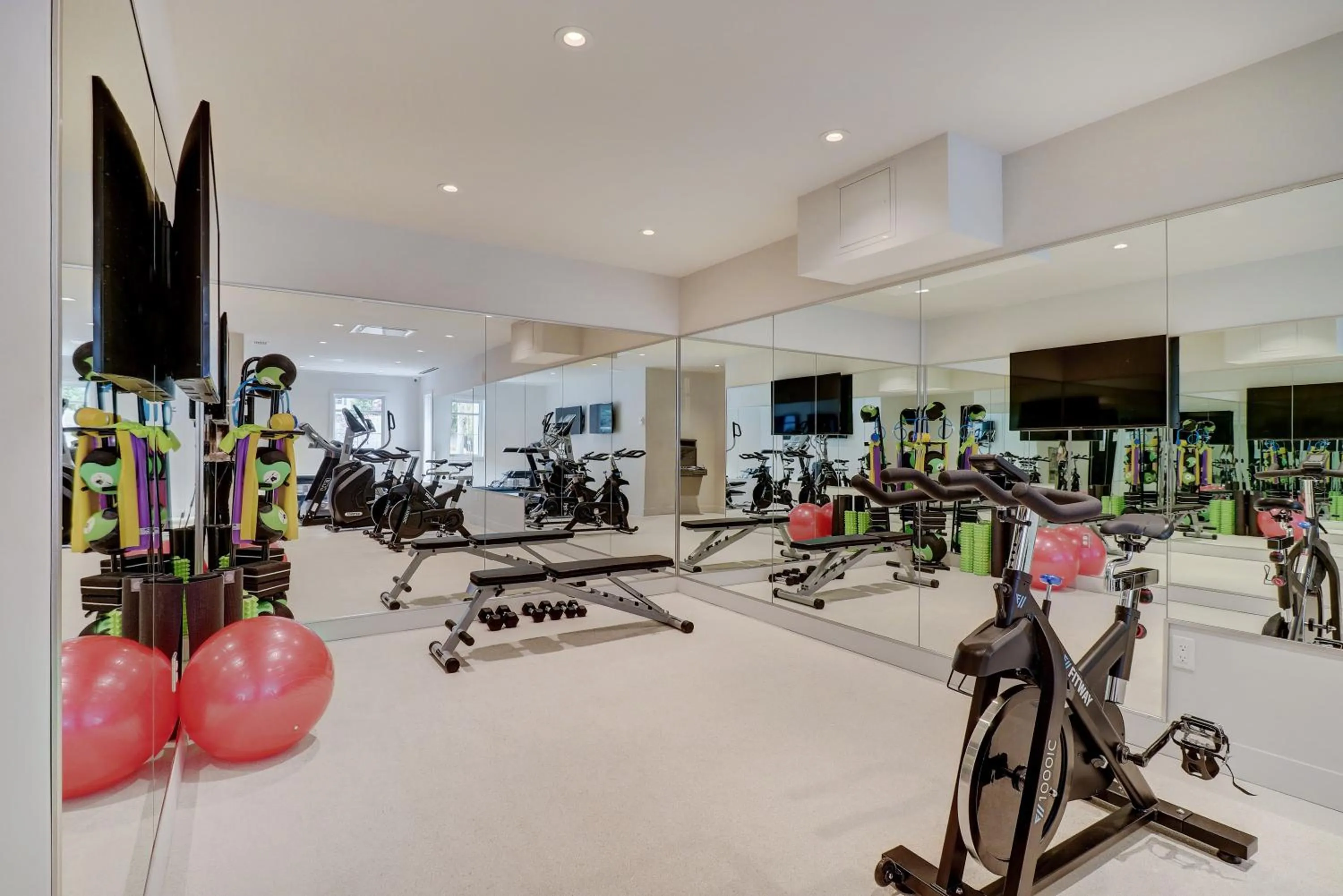 Fitness centre/facilities in Ripplecove Hotel & Spa