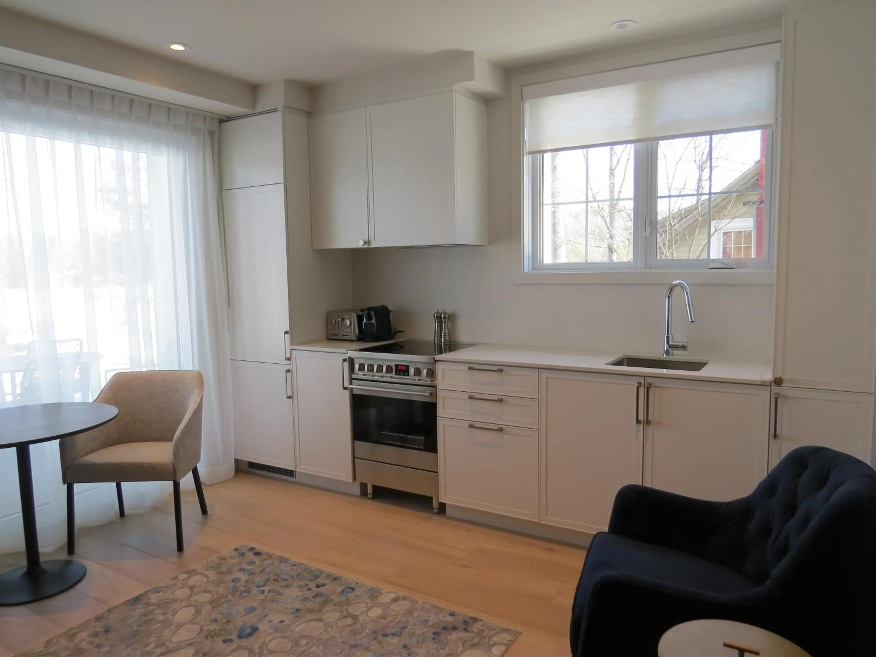 Kitchen or kitchenette in Ripplecove Hotel & Spa