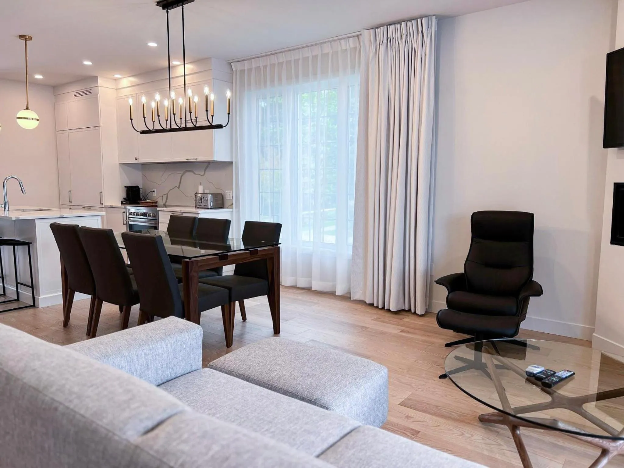 TV and multimedia in Ripplecove Hotel & Spa