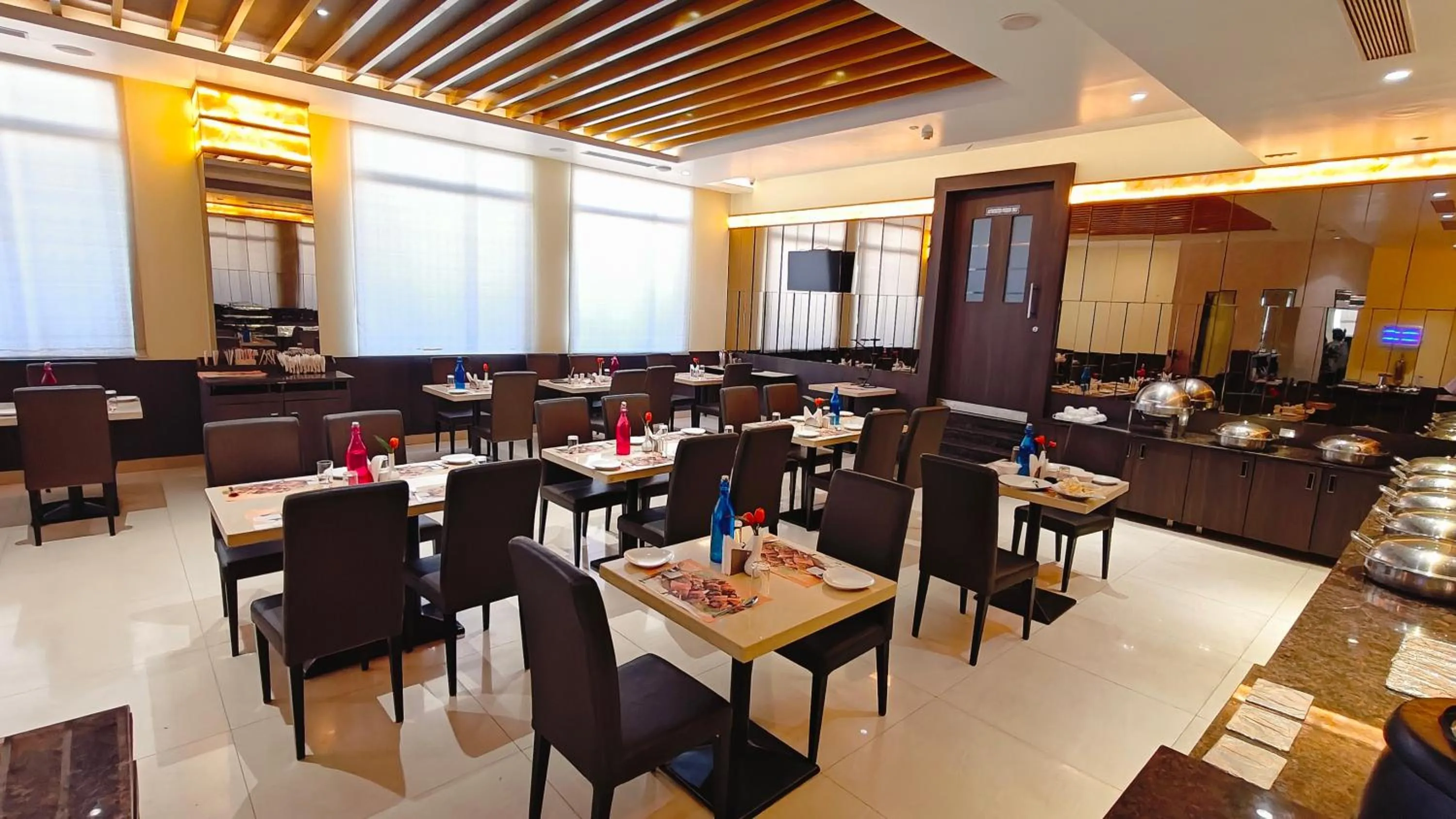 Restaurant/places to eat in ASR Parklane, A Bergamont Hotel - Hosur