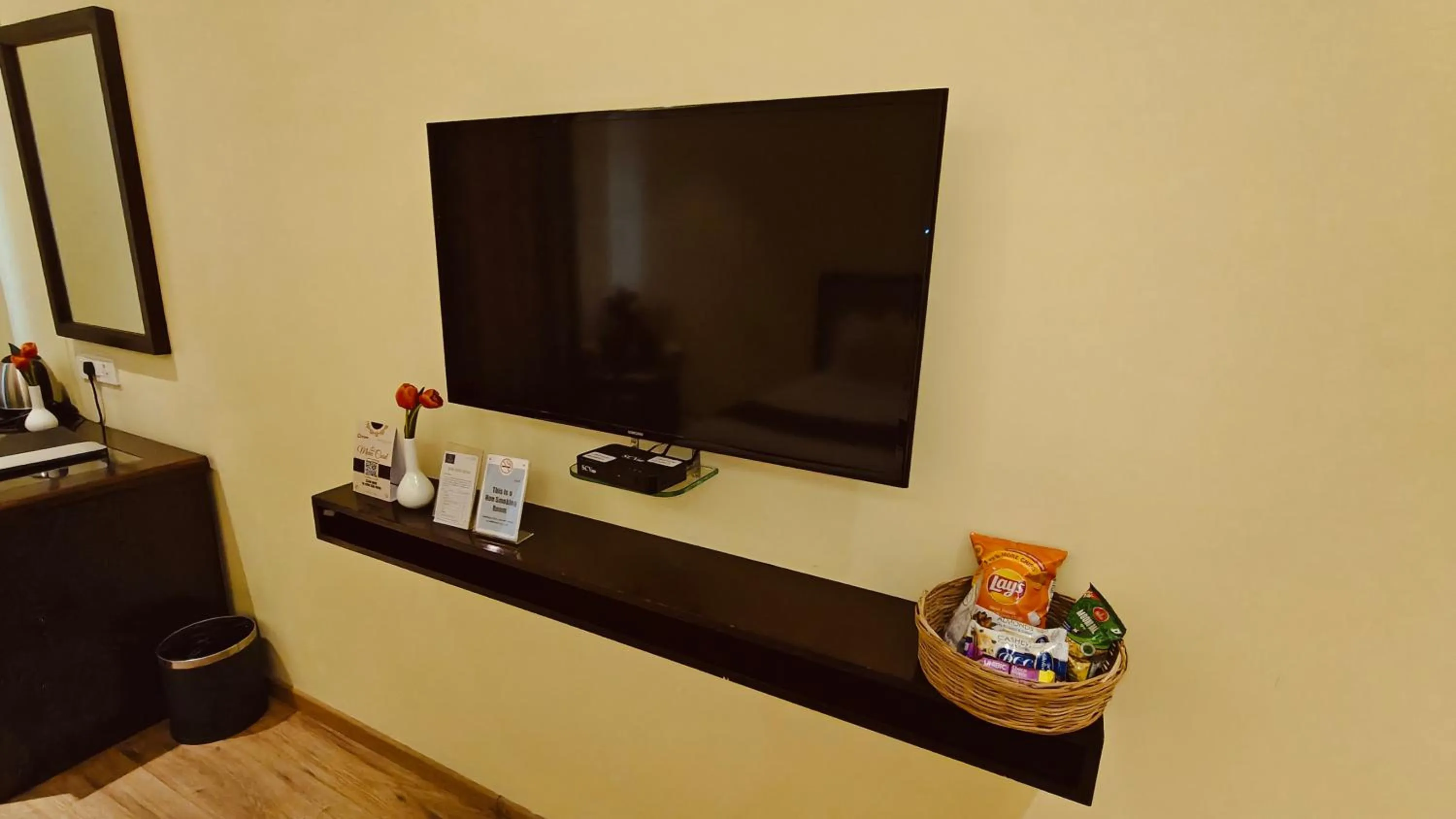 TV and multimedia in ASR Parklane, A Bergamont Hotel - Hosur